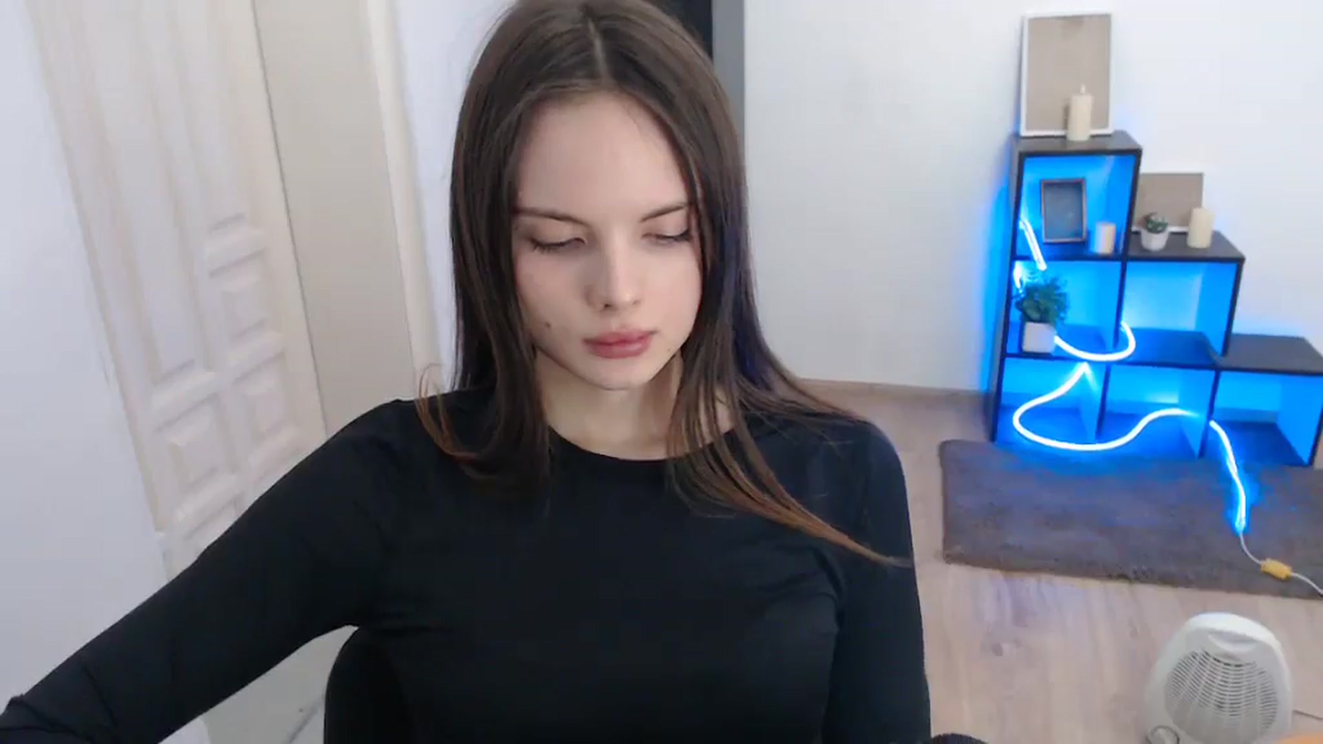 Gallery image thumbnail from Ariella_ari's myfreecams stream on, 12/29/2025, 17:03 image 13 of 20