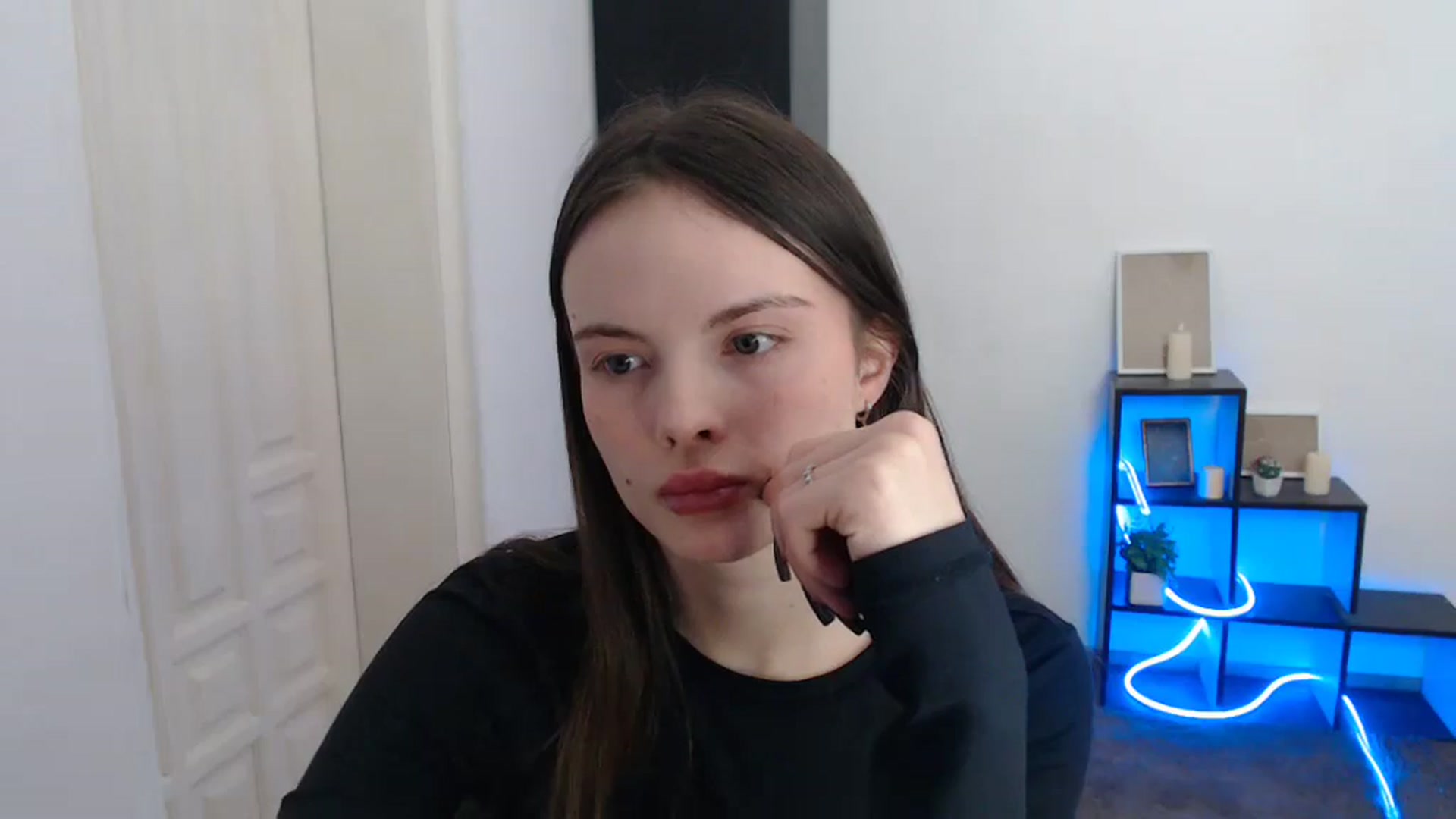 Gallery image thumbnail from Ariella_ari's myfreecams stream on, 01/04/2026, 15:22 image 15 of 20