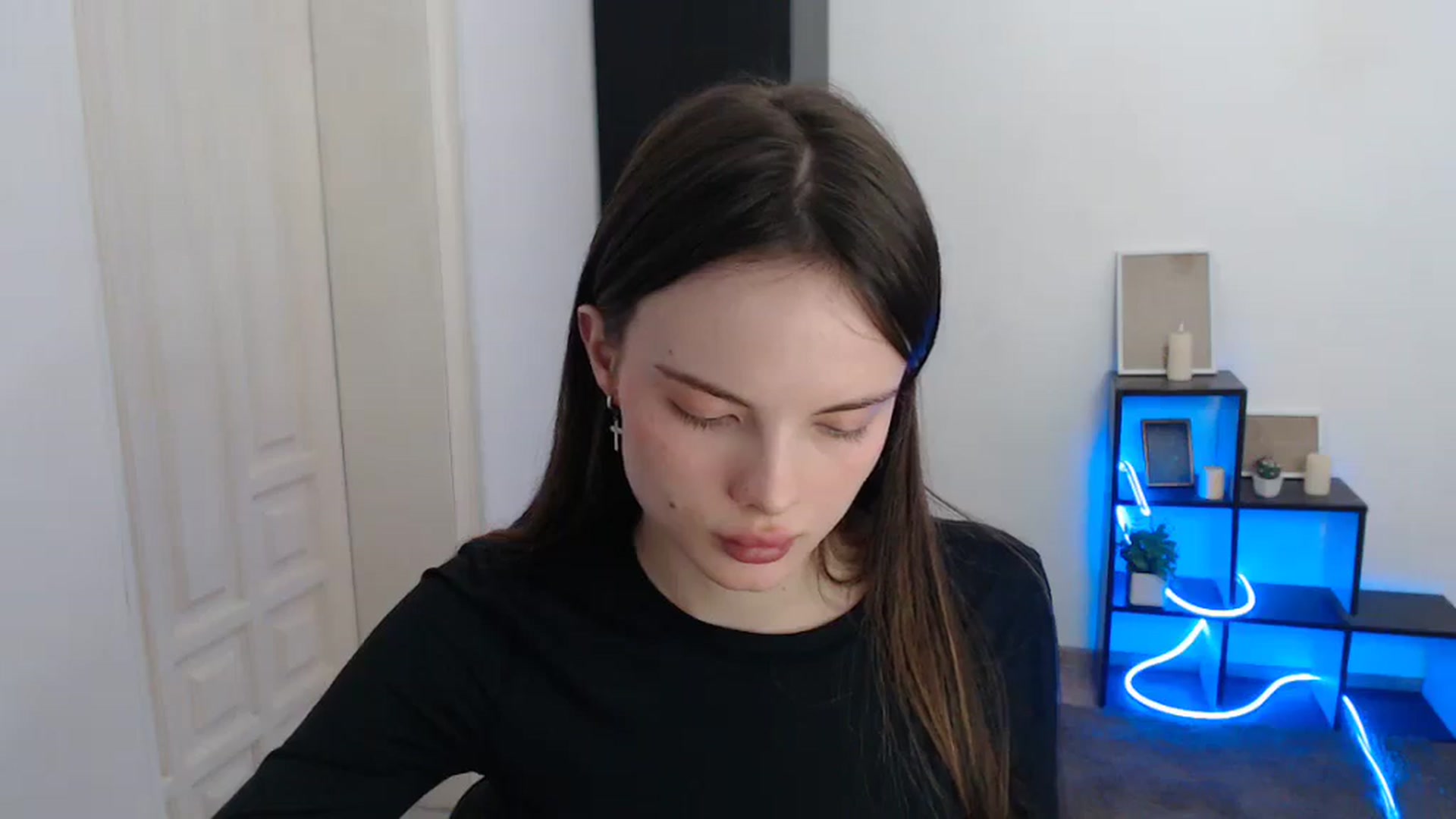 Gallery image thumbnail from Ariella_ari's myfreecams stream on, 01/04/2026, 15:22 image 8 of 20