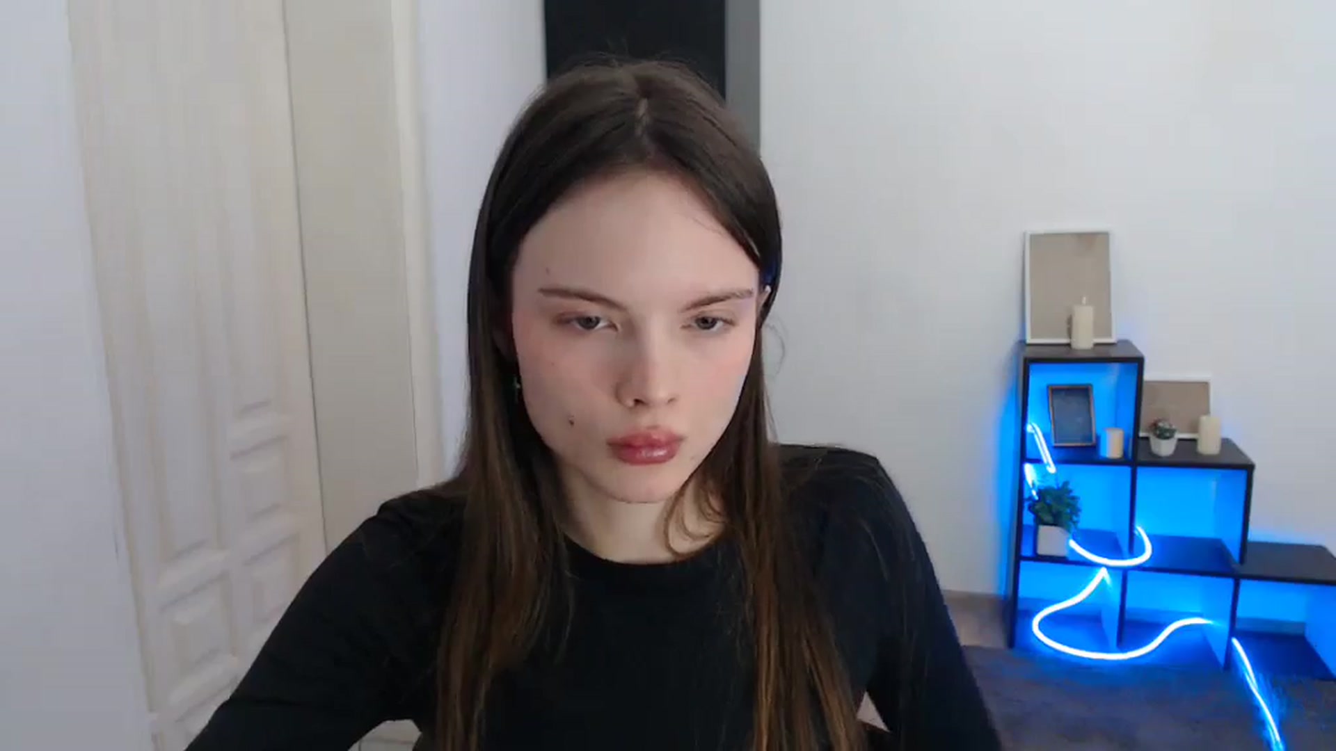 Gallery image thumbnail from Ariella_ari's myfreecams stream on, 01/04/2026, 15:22 image 13 of 20