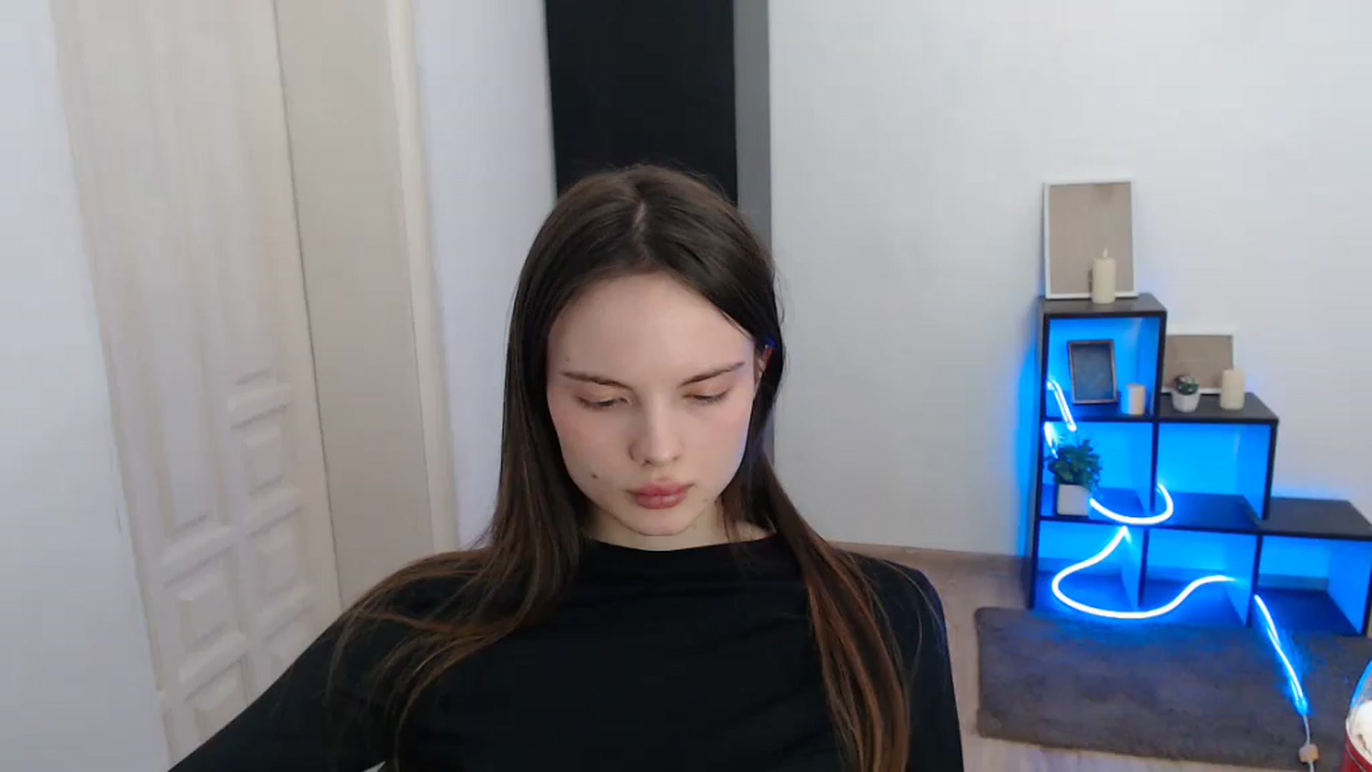 Gallery image thumbnail from Ariella_ari's myfreecams stream on, 01/04/2026, 18:20 image 1 of 20
