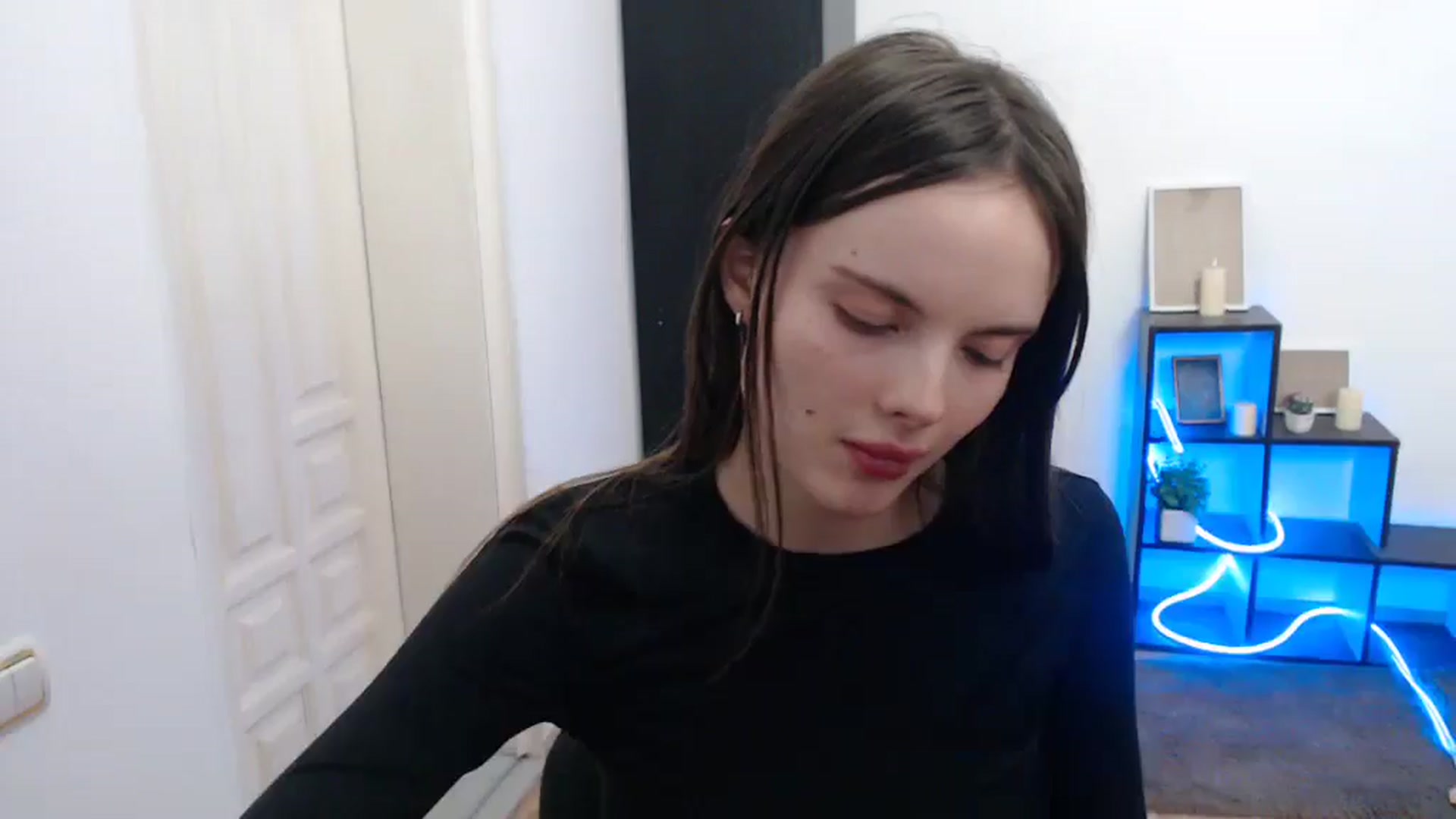 Gallery image thumbnail from Ariella_ari's myfreecams stream on, 01/08/2026, 18:30 image 3 of 20