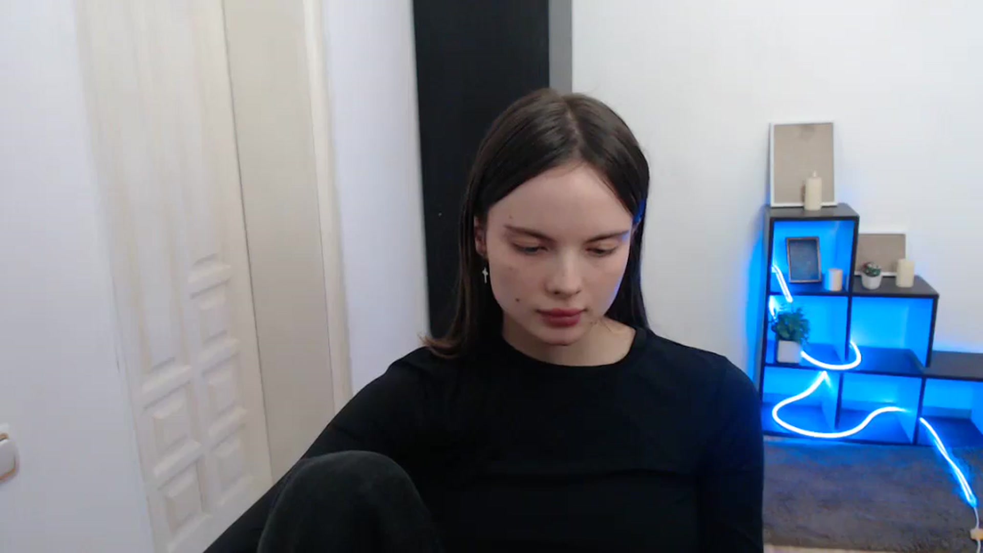 Gallery image thumbnail from Ariella_ari's myfreecams stream on, 01/08/2026, 18:30 image 14 of 20
