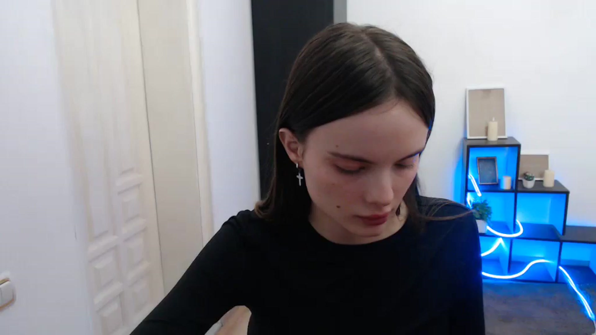 Gallery image thumbnail from Ariella_ari's myfreecams stream on, 01/08/2026, 18:30 image 10 of 20