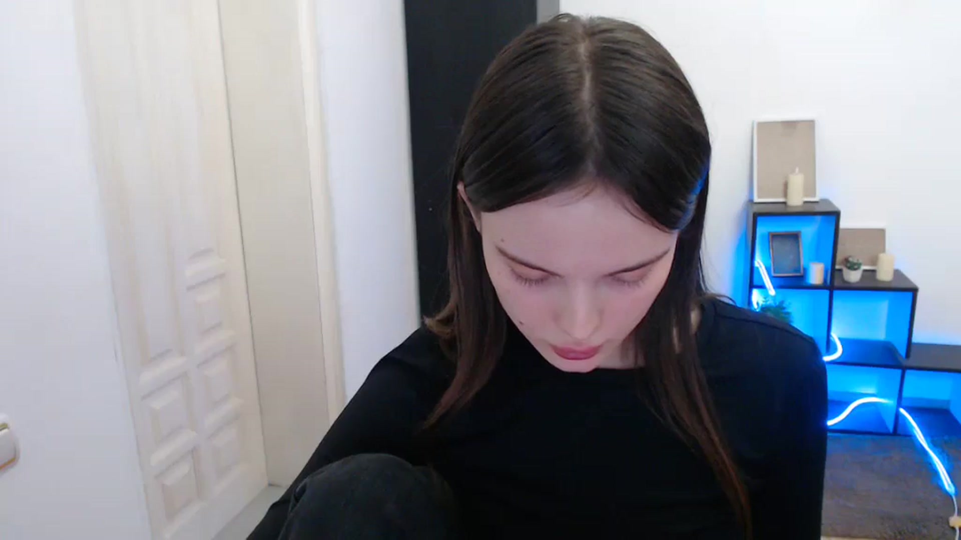 Gallery image thumbnail from Ariella_ari's myfreecams stream on, 01/08/2026, 18:30 image 13 of 20