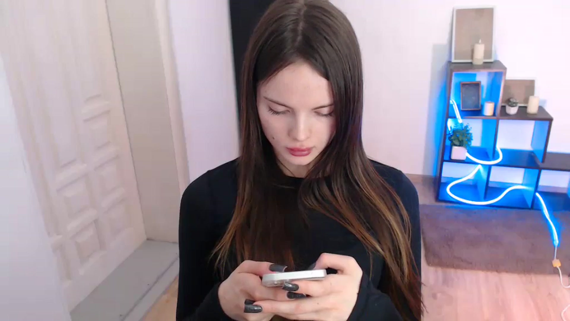 Gallery image thumbnail from Ariella_ari's myfreecams stream on, 01/11/2026, 18:43 image 2 of 20