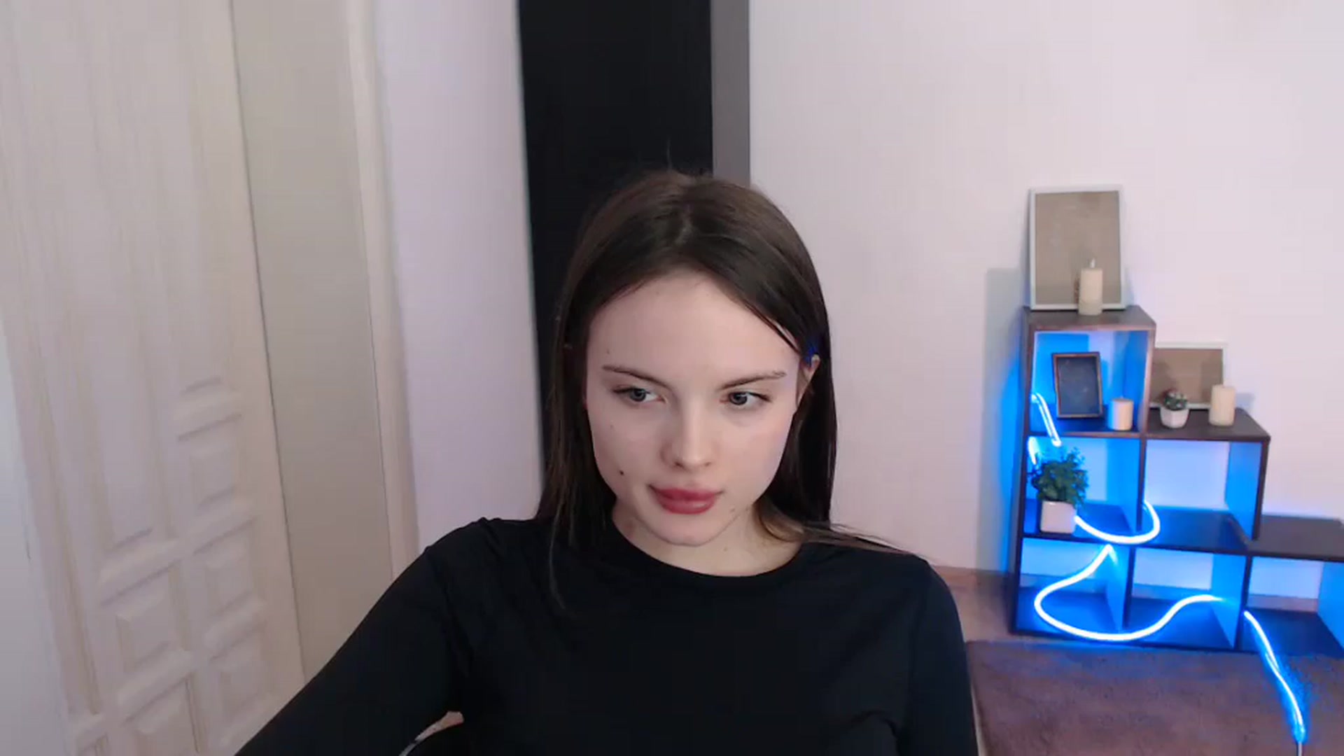 Gallery image thumbnail from Ariella_ari's myfreecams stream on, 01/11/2026, 18:43 image 17 of 20