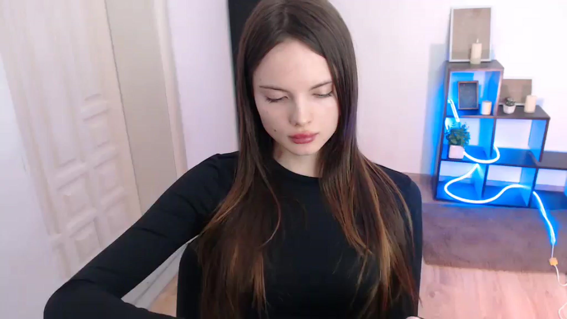 Gallery image thumbnail from Ariella_ari's myfreecams stream on, 01/11/2026, 18:43 image 7 of 20