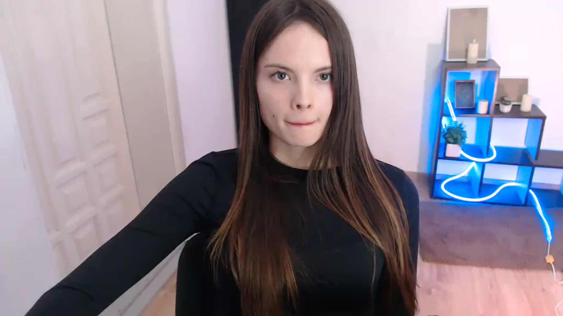 Gallery image thumbnail from Ariella_ari's myfreecams stream on, 01/11/2026, 18:43 image 3 of 20