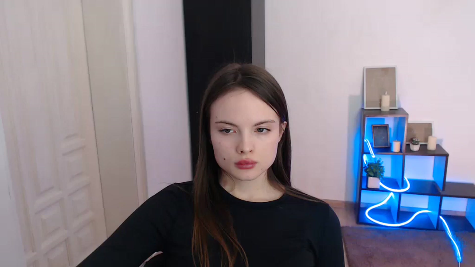 Gallery image thumbnail from Ariella_ari's myfreecams stream on, 01/11/2026, 18:43 image 16 of 20