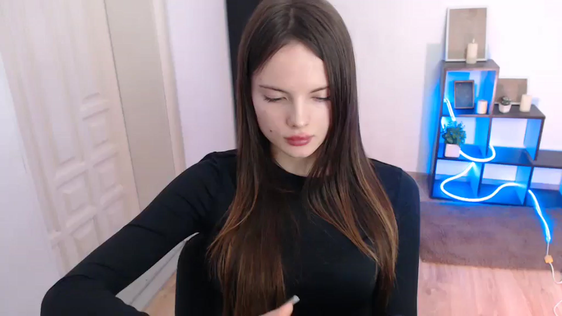 Gallery image thumbnail from Ariella_ari's myfreecams stream on, 01/11/2026, 18:43 image 5 of 20