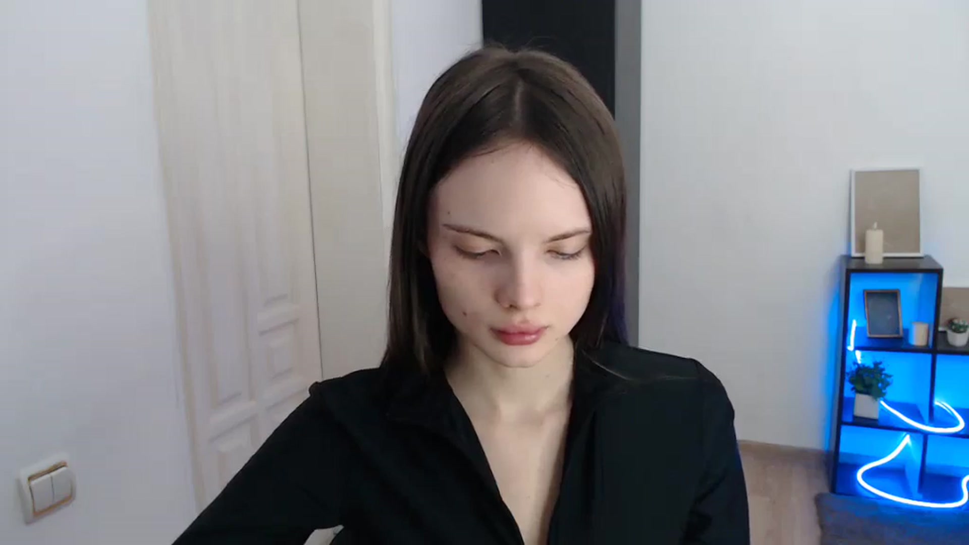 Gallery image thumbnail from Ariella_ari's myfreecams stream on, 01/20/2026, 12:33 image 10 of 20