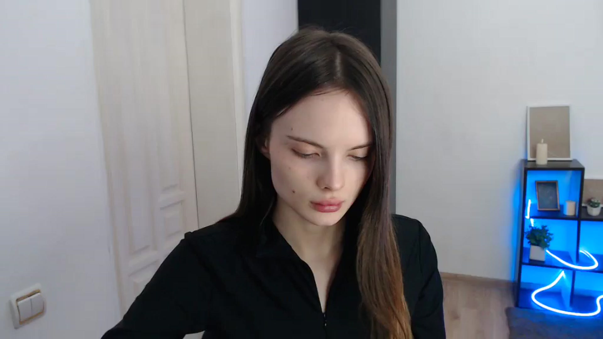 Gallery image thumbnail from Ariella_ari's myfreecams stream on, 01/20/2026, 12:33 image 1 of 20