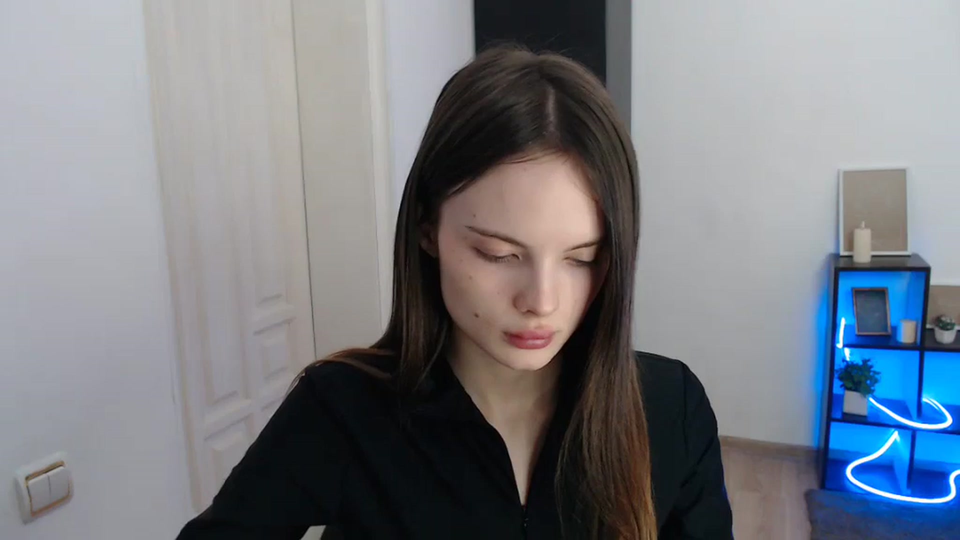 Gallery image thumbnail from Ariella_ari's myfreecams stream on, 01/20/2026, 12:33 image 4 of 20