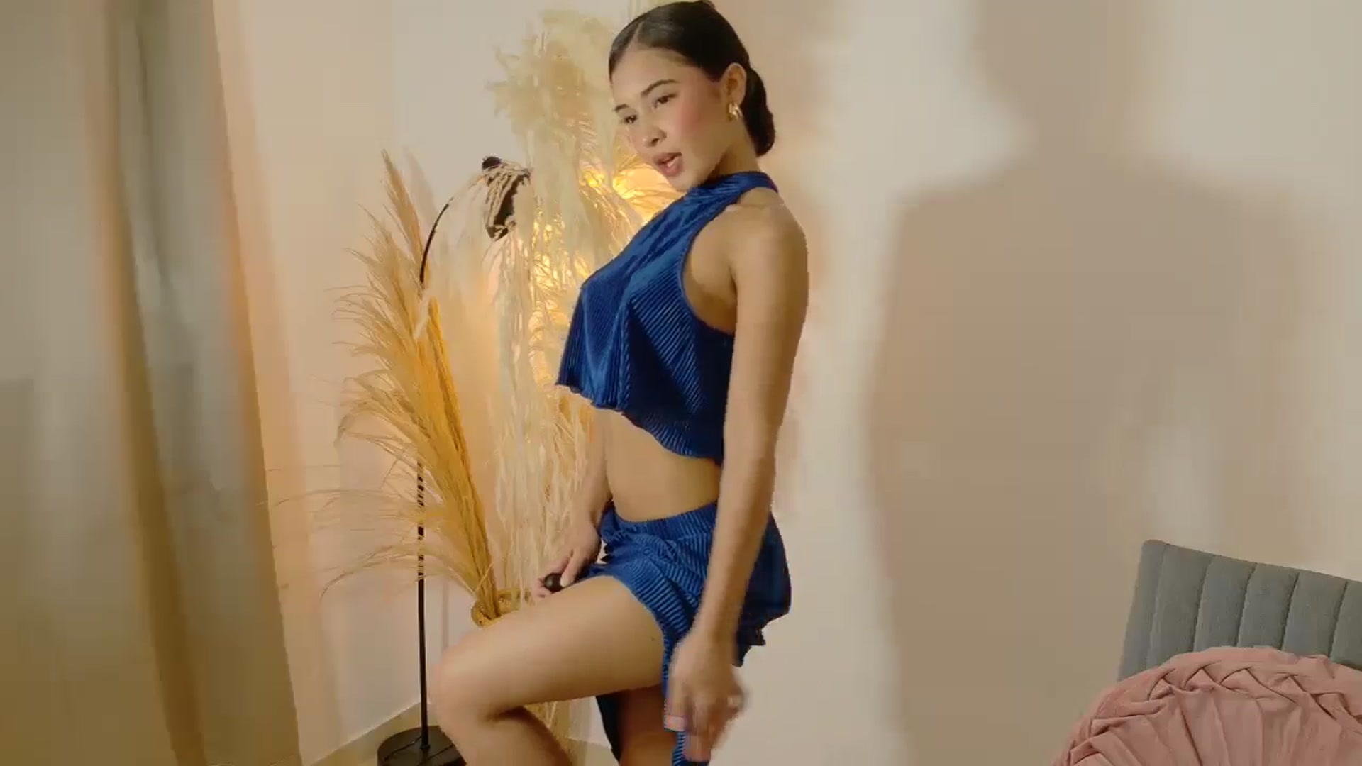 Gallery image thumbnail from Arielle_1's myfreecams stream on, 08/17/2025, 23:50 image 3 of 20