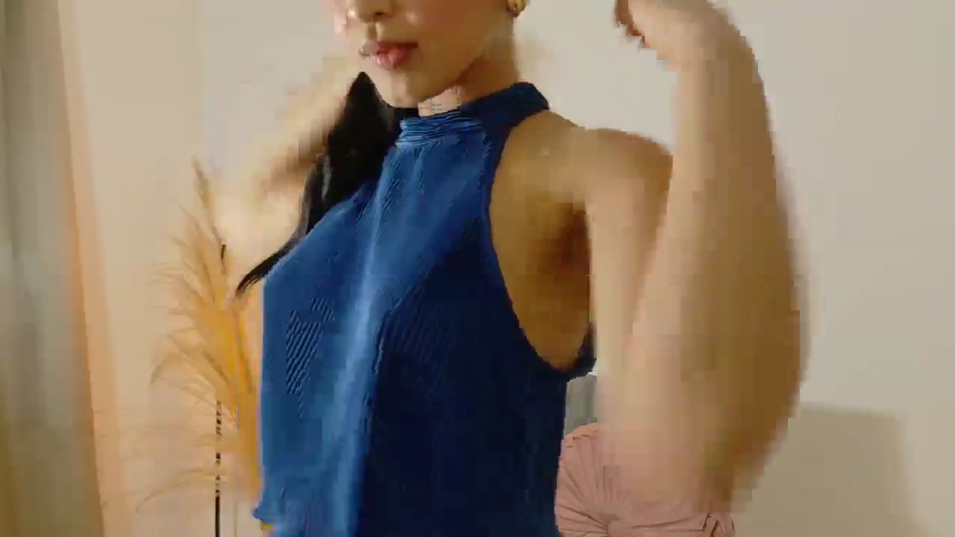 Gallery image thumbnail from Arielle_1's myfreecams stream on, 08/18/2025, 01:21 image 11 of 20
