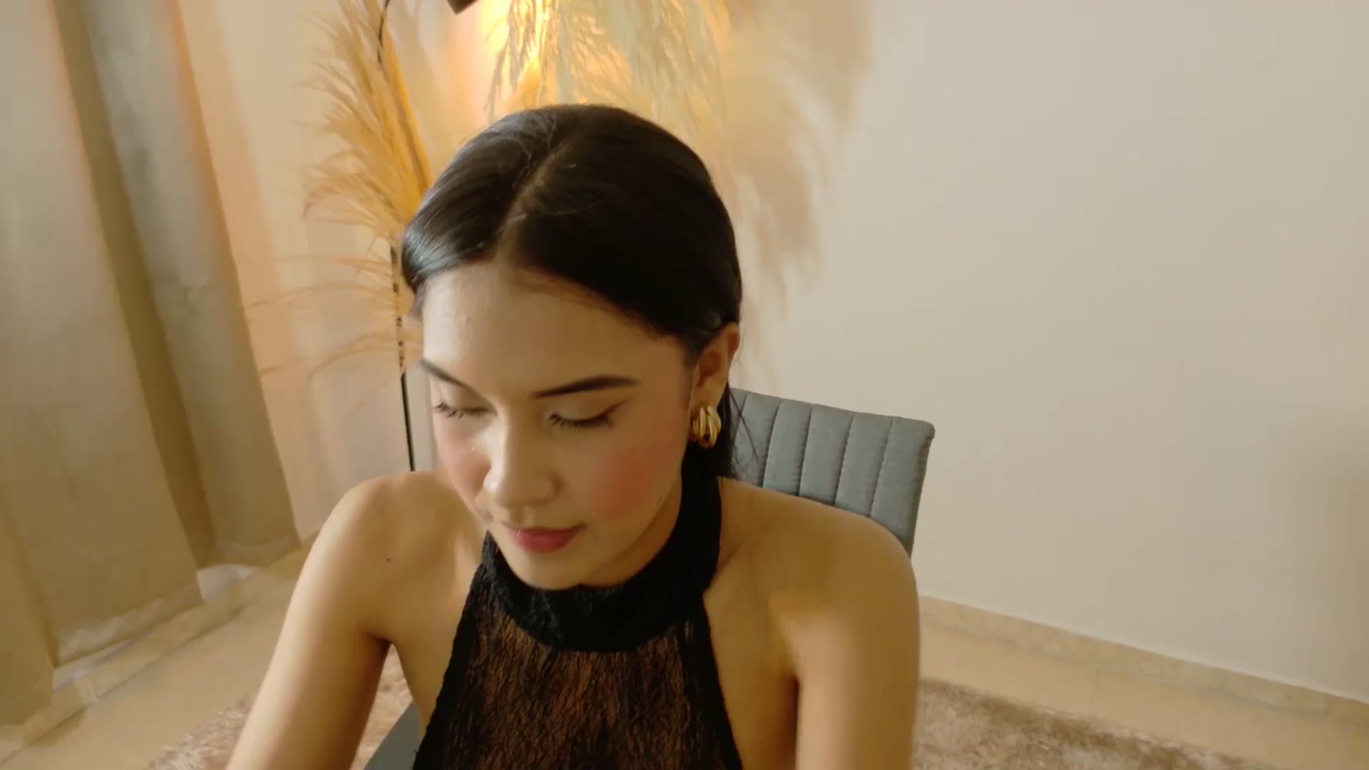 Gallery image thumbnail from Arielle_1's myfreecams stream on, 08/19/2025, 22:38 image 17 of 20