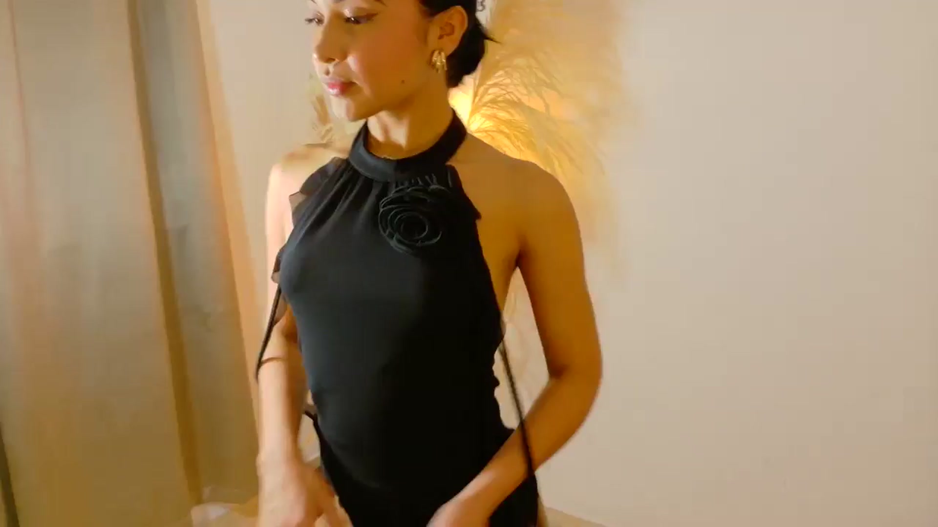 Gallery image thumbnail from Arielle_1's myfreecams stream on, 08/26/2025, 24:02 image 1 of 20