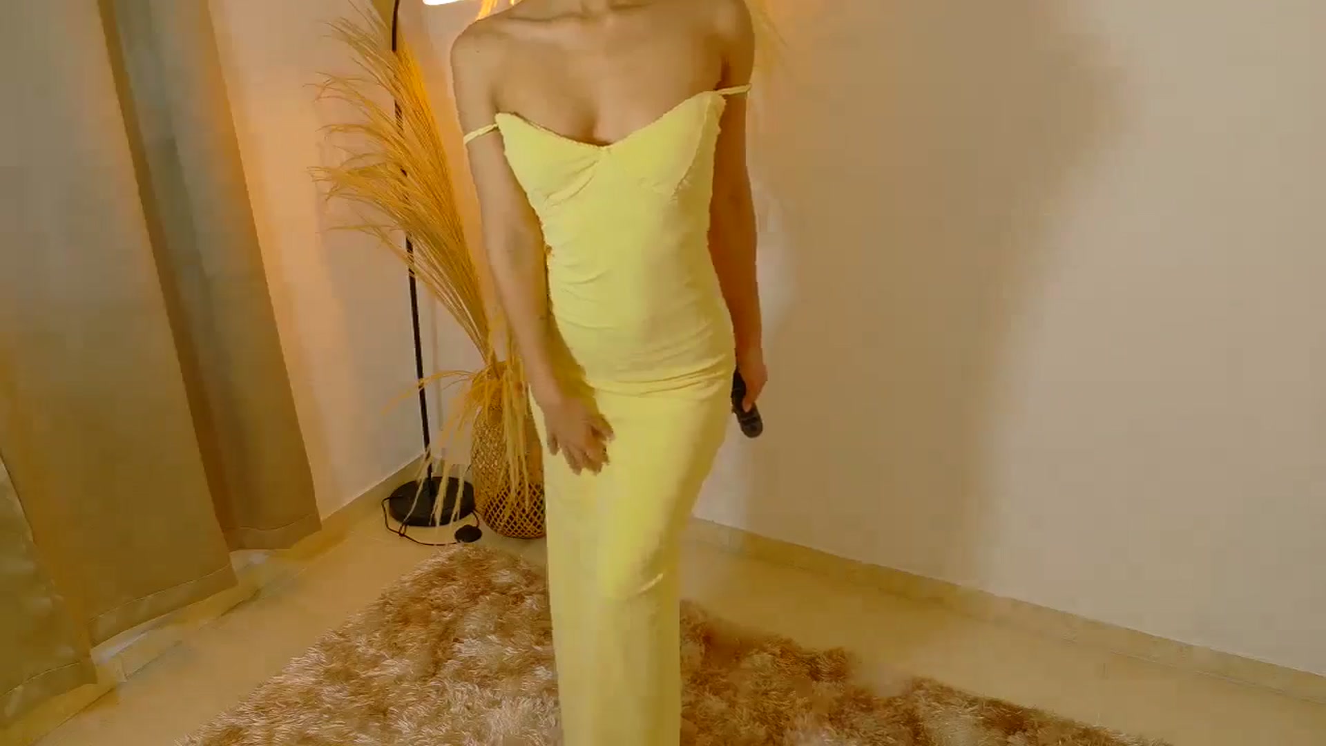 Gallery image thumbnail from Arielle_1's myfreecams stream on, 08/31/2025, 24:40 image 4 of 20