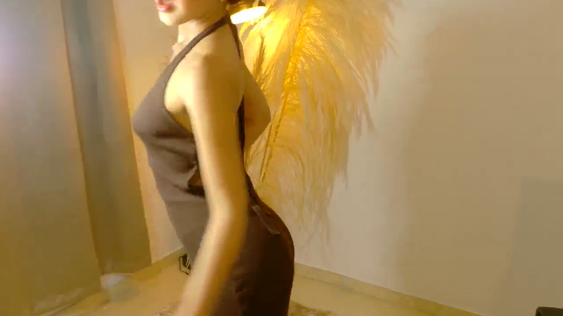 Gallery image thumbnail from Arielle_1's myfreecams stream on, 09/01/2025, 24:13 image 13 of 20