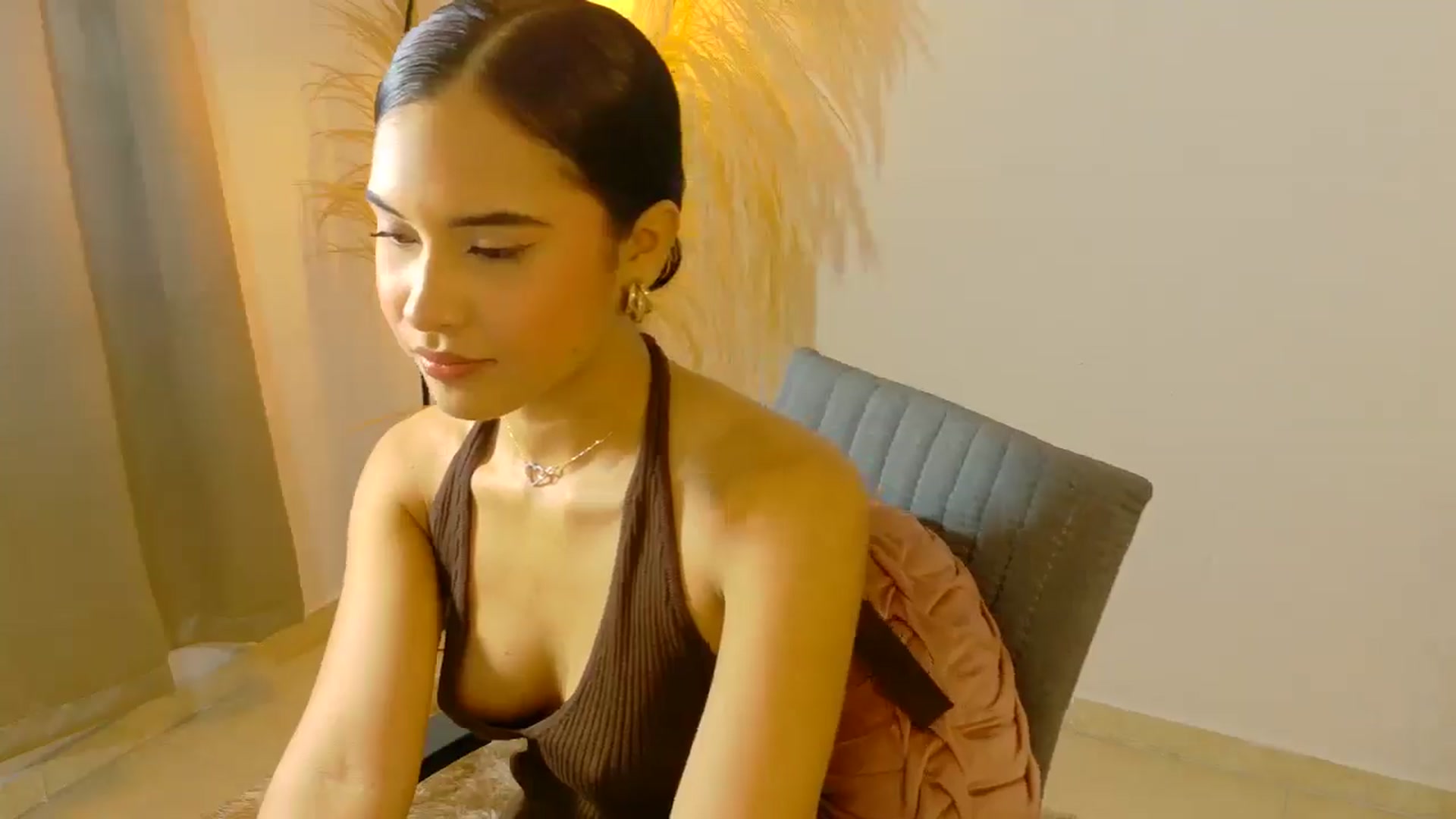 Gallery image thumbnail from Arielle_1's myfreecams stream on, 09/01/2025, 24:13 image 12 of 20