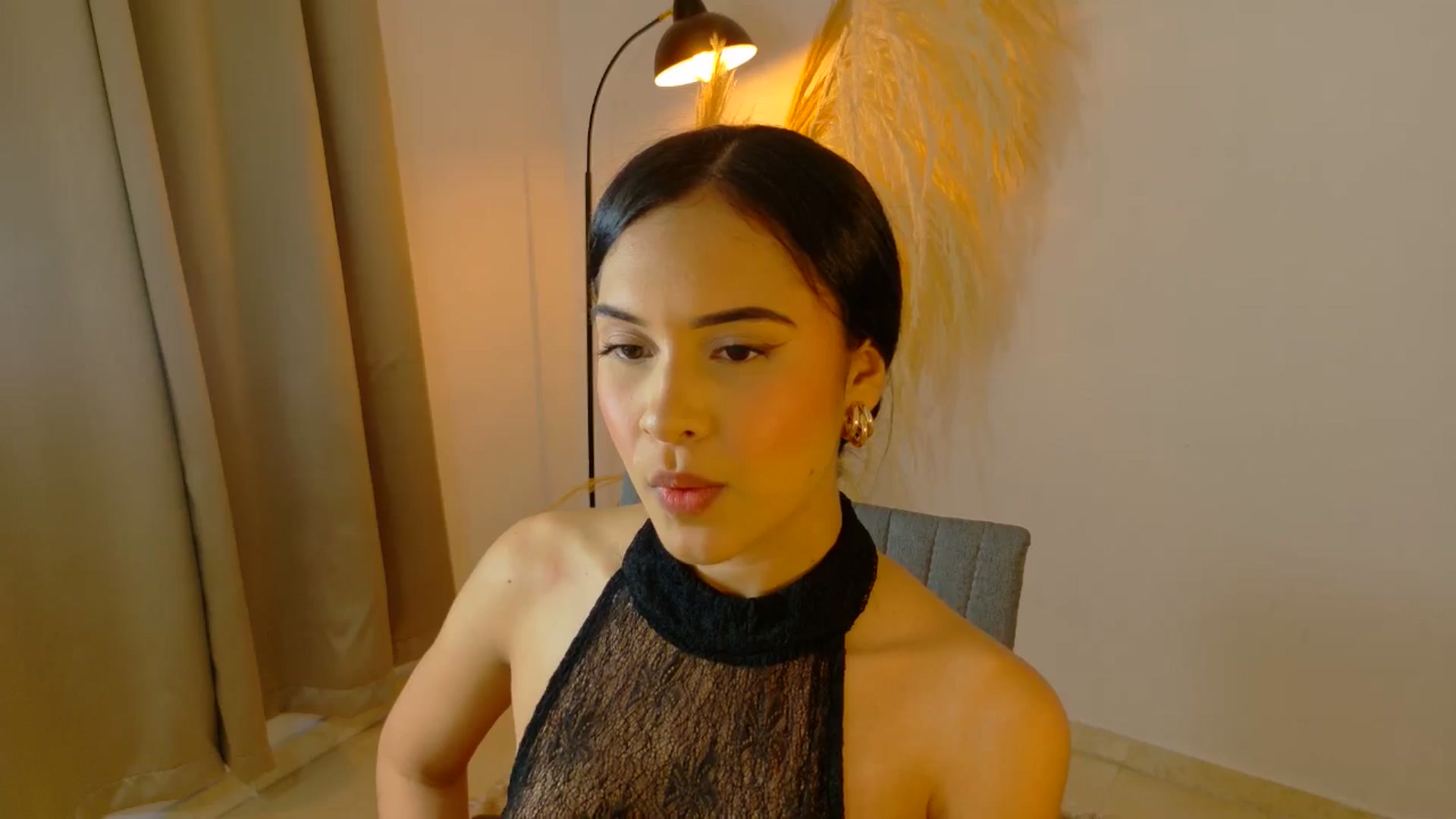 Gallery image thumbnail from Arielle_1's myfreecams stream on, 09/02/2025, 05:29 image 8 of 20