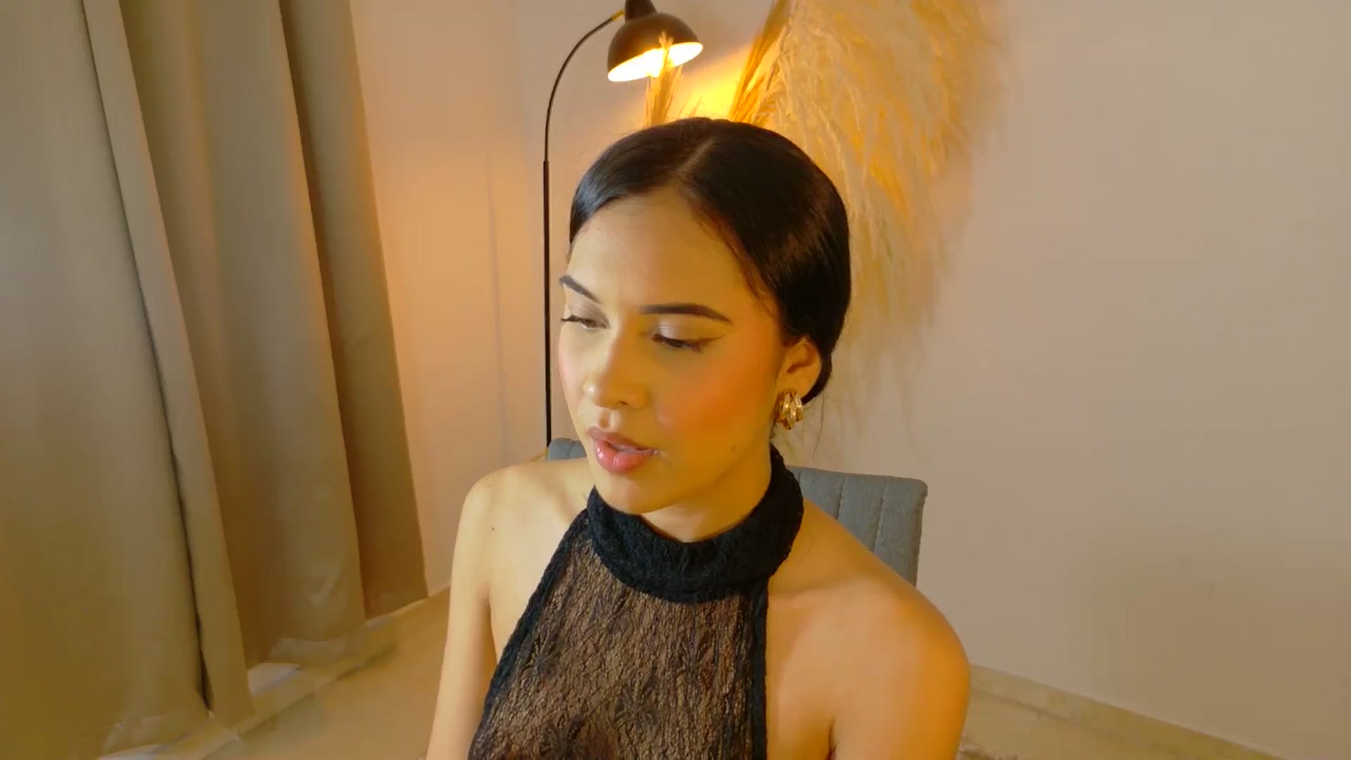 Gallery image thumbnail from Arielle_1's myfreecams stream on, 09/02/2025, 05:29 image 16 of 20