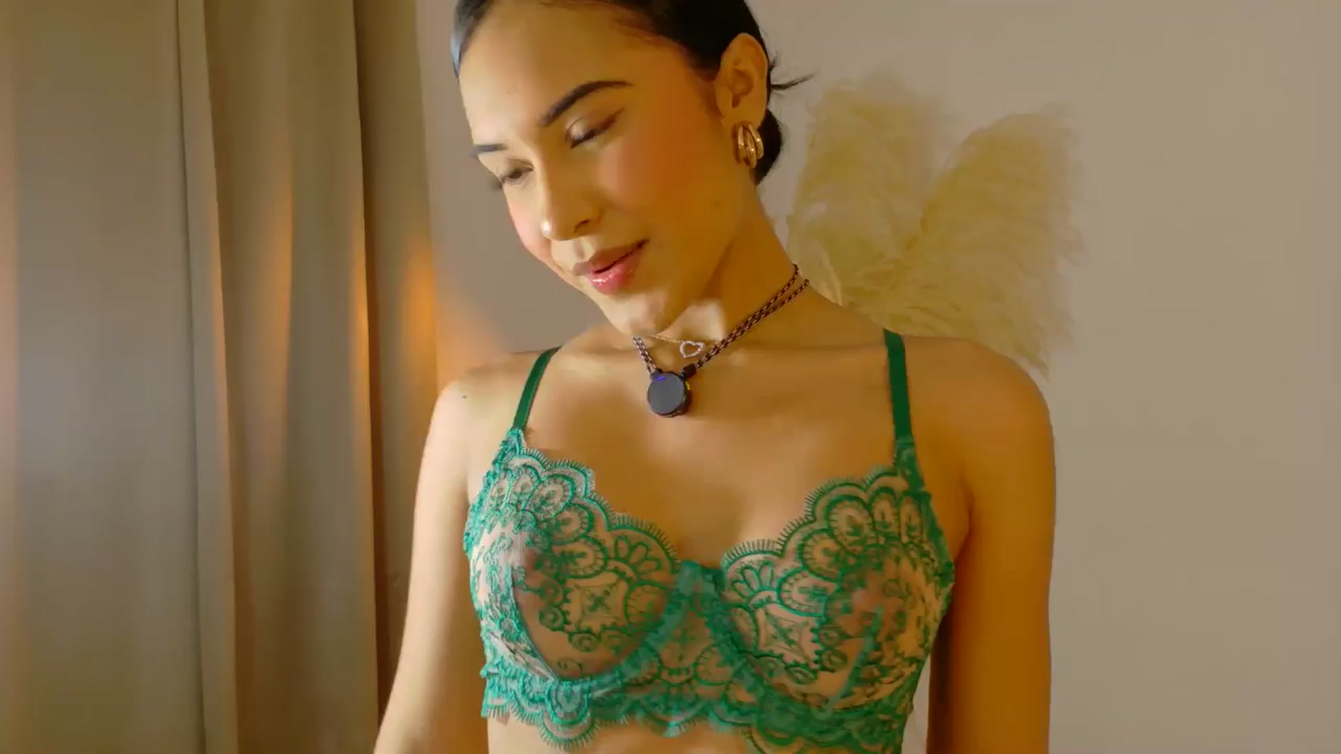 Gallery image thumbnail from Arielle_1's myfreecams stream on, 09/08/2025, 01:00 image 1 of 20