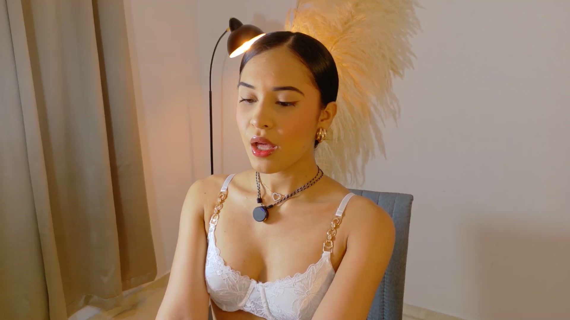 Gallery image thumbnail from Arielle_1's myfreecams stream on, 09/08/2025, 21:49 image 12 of 20
