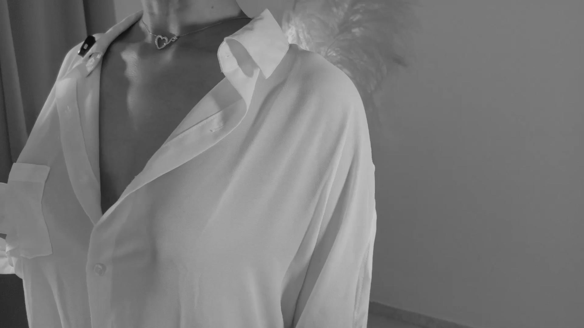 Gallery image thumbnail from Arielle_1's myfreecams stream on, 09/09/2025, 23:30 image 2 of 20