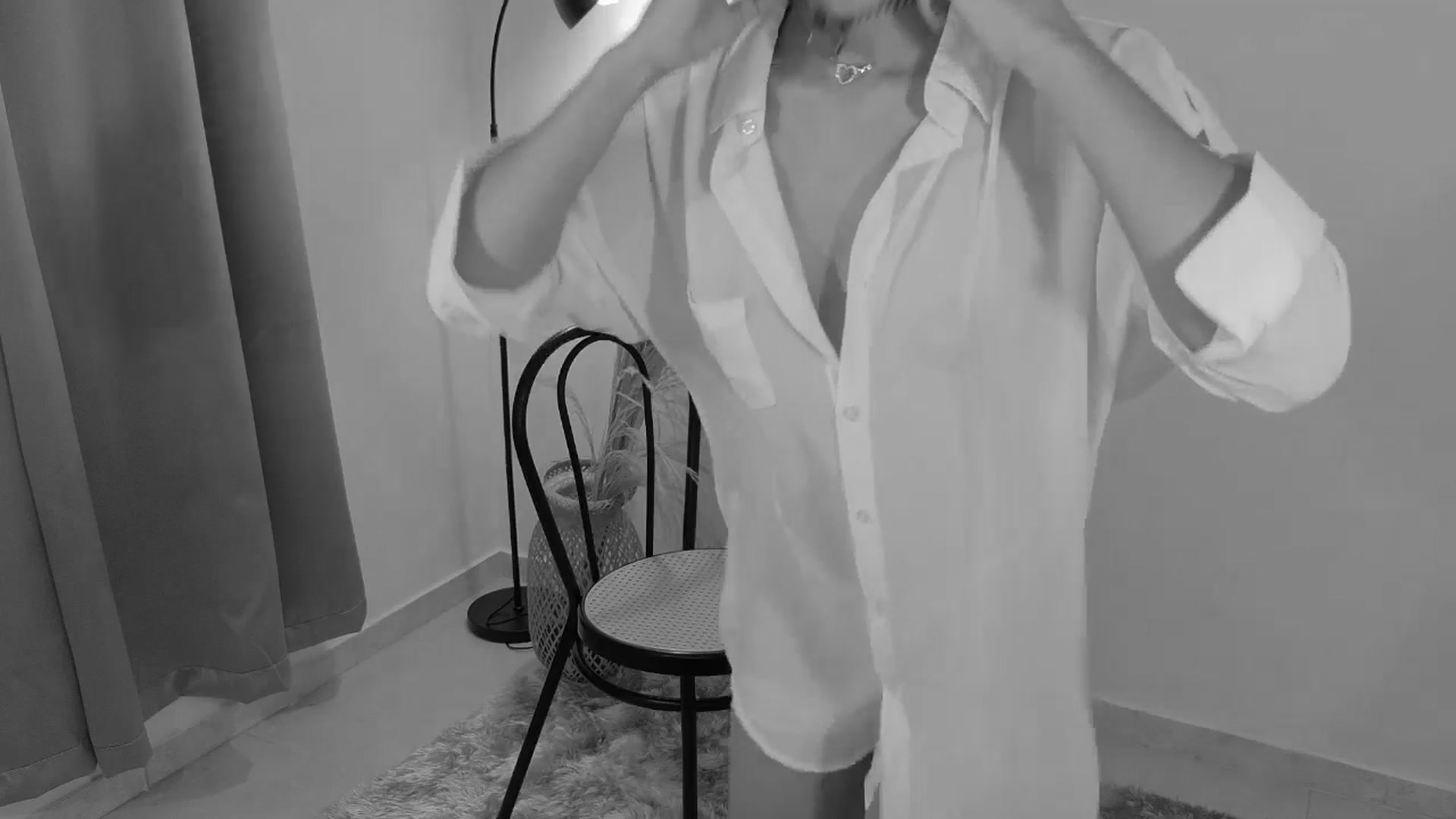 Gallery image thumbnail from Arielle_1's myfreecams stream on, 09/09/2025, 23:30 image 3 of 20