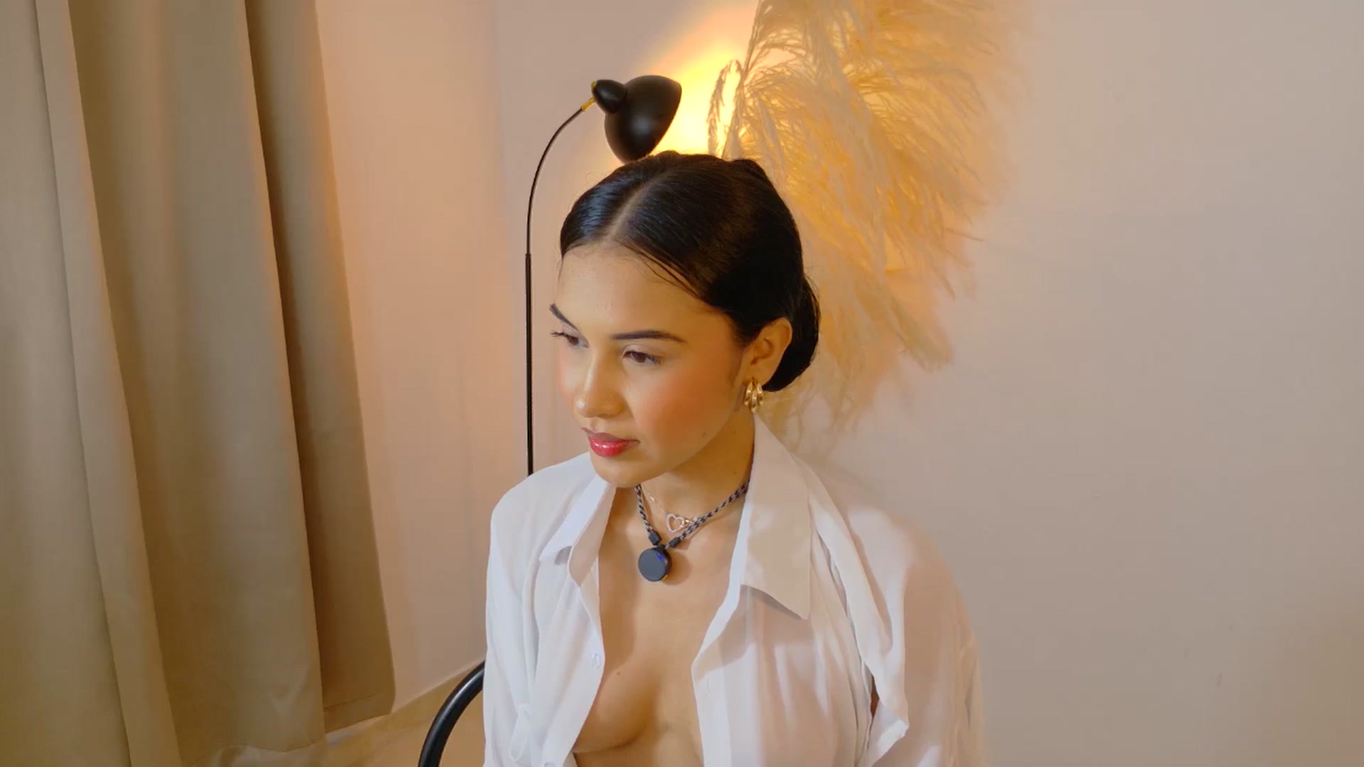 Gallery image thumbnail from Arielle_1's myfreecams stream on, 09/10/2025, 01:17 image 3 of 20
