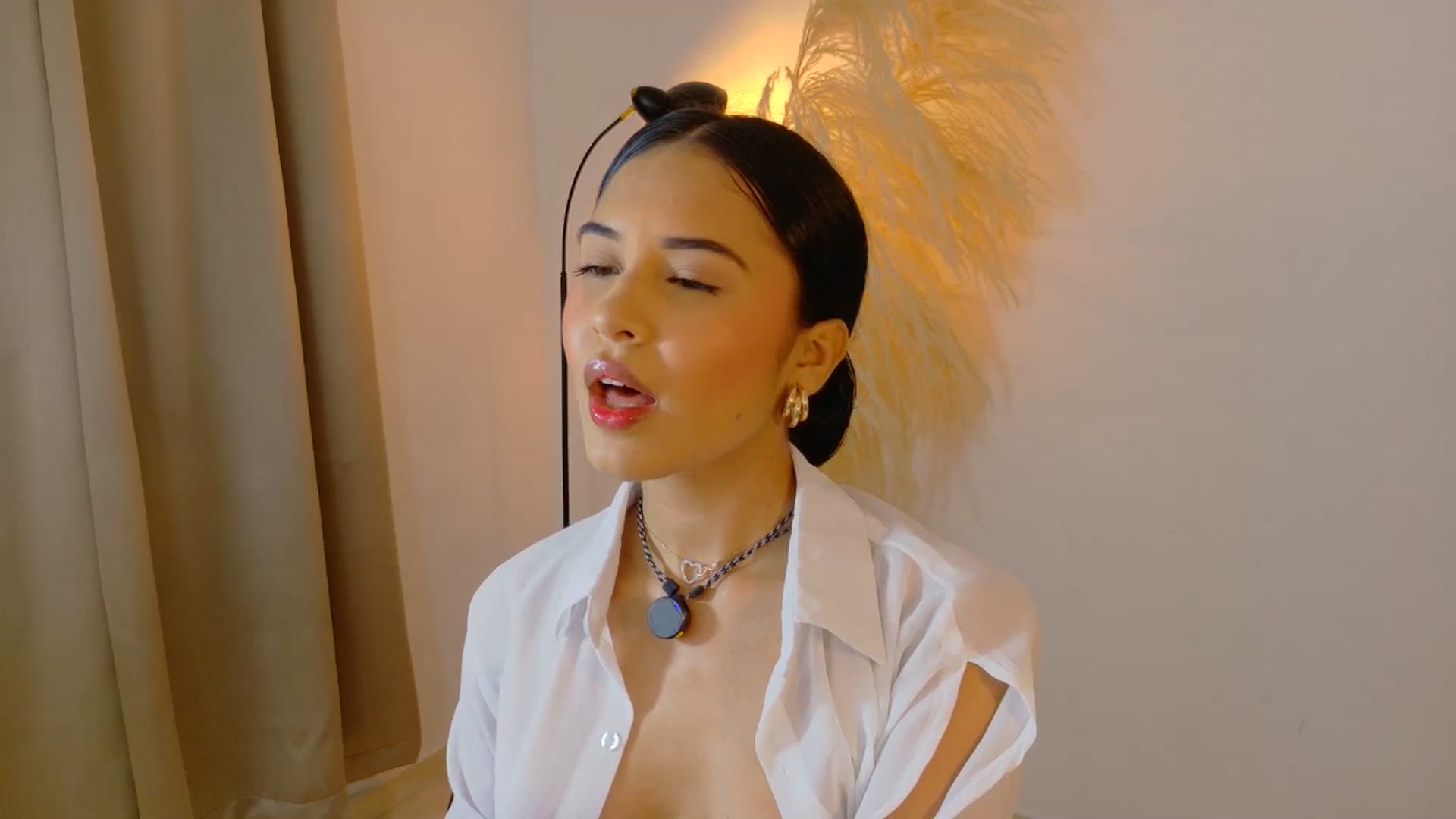 Gallery image thumbnail from Arielle_1's myfreecams stream on, 09/10/2025, 01:17 image 4 of 20