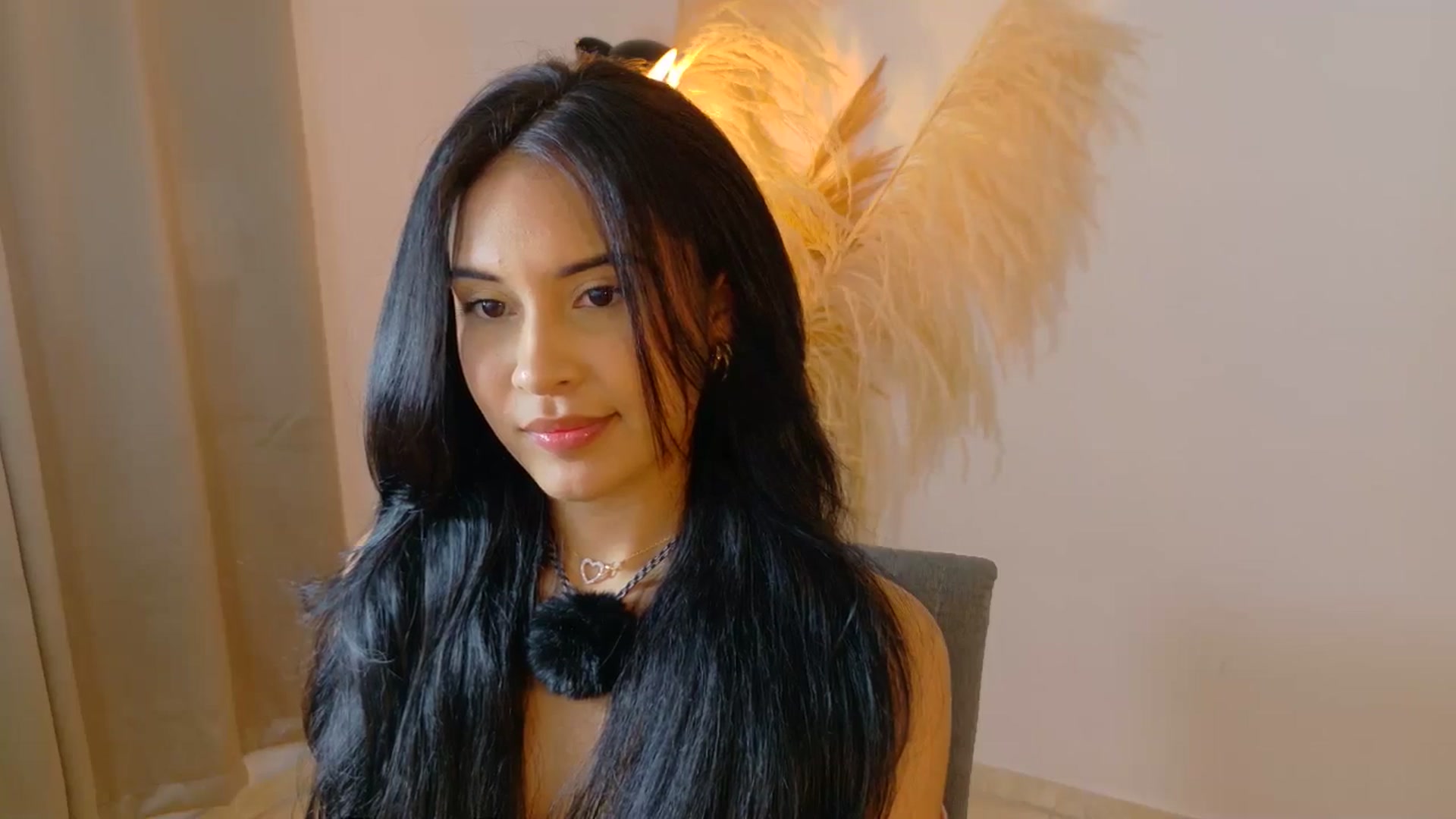 Gallery image thumbnail from Arielle_1's myfreecams stream on, 09/20/2025, 01:33 image 10 of 20