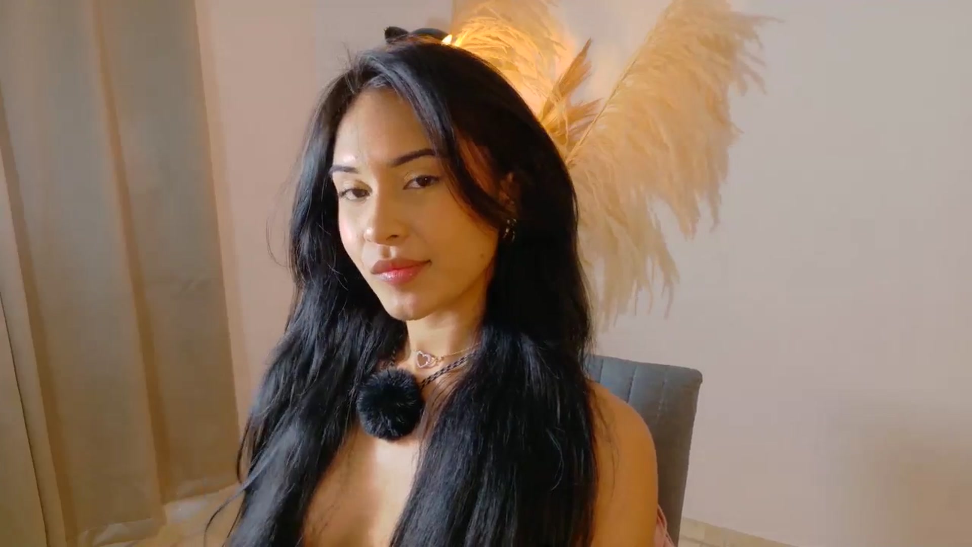 Gallery image thumbnail from Arielle_1's myfreecams stream on, 09/20/2025, 01:33 image 7 of 20
