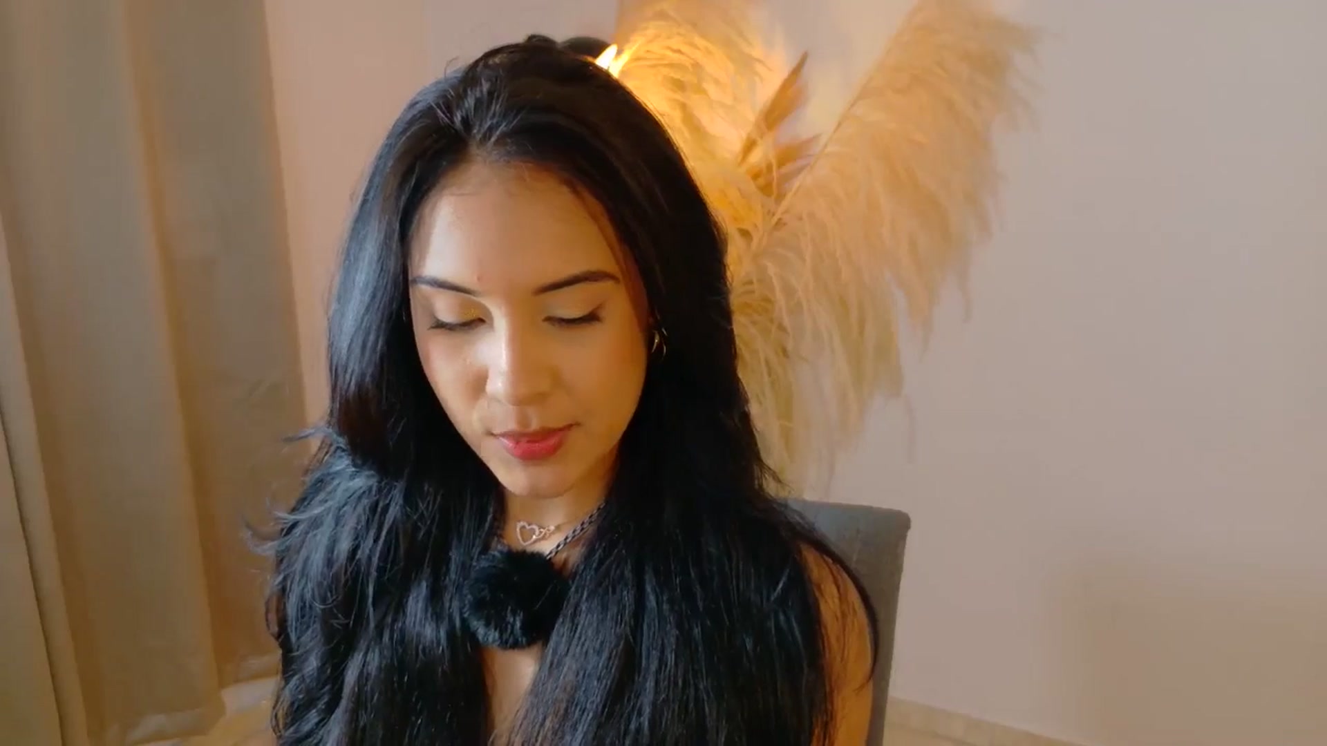 Gallery image thumbnail from Arielle_1's myfreecams stream on, 09/20/2025, 01:33 image 12 of 20