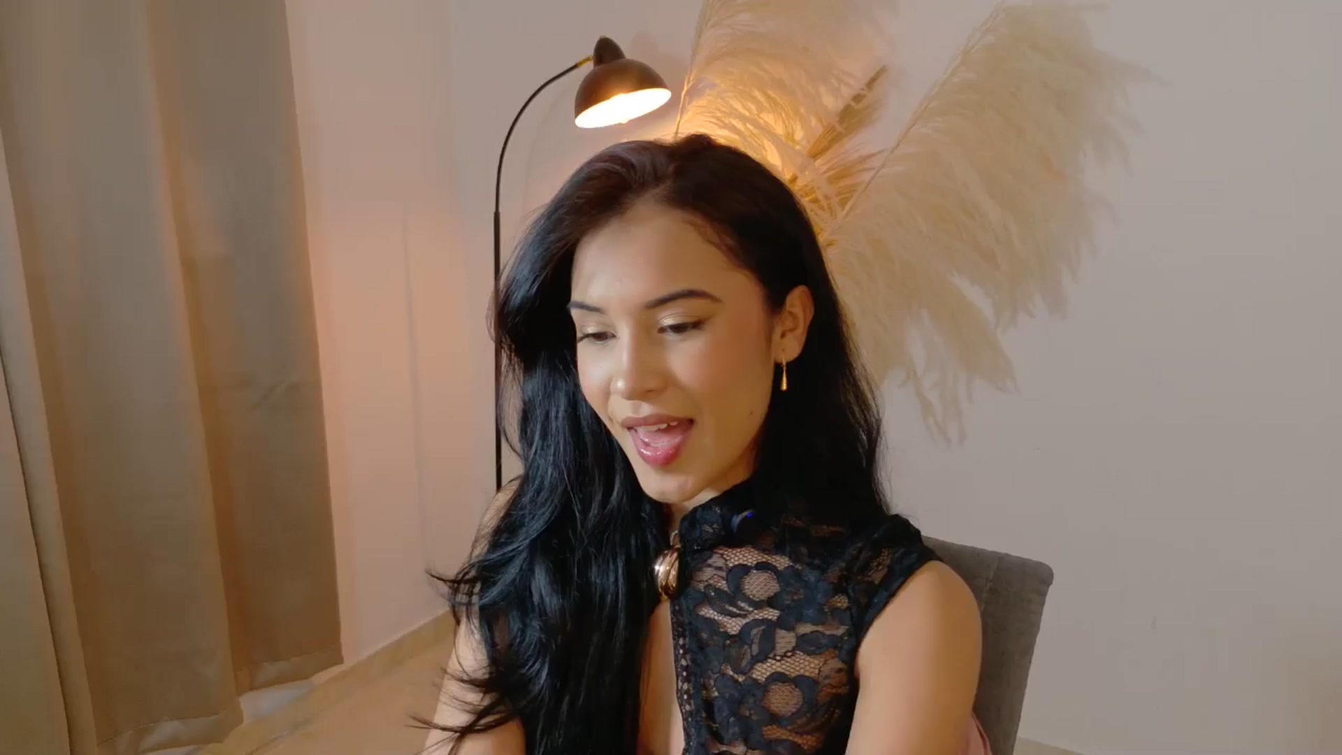 Gallery image thumbnail from Arielle_1's myfreecams stream on, 09/23/2025, 23:20 image 1 of 20