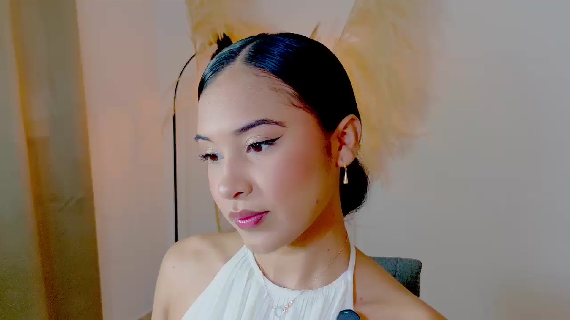 Gallery image thumbnail from Arielle_1's myfreecams stream on, 10/05/2025, 14:15 image 20 of 20