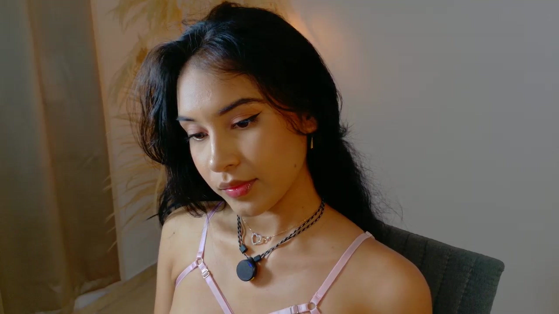 Gallery image thumbnail from Arielle_1's myfreecams stream on, 10/11/2025, 02:03 image 5 of 20