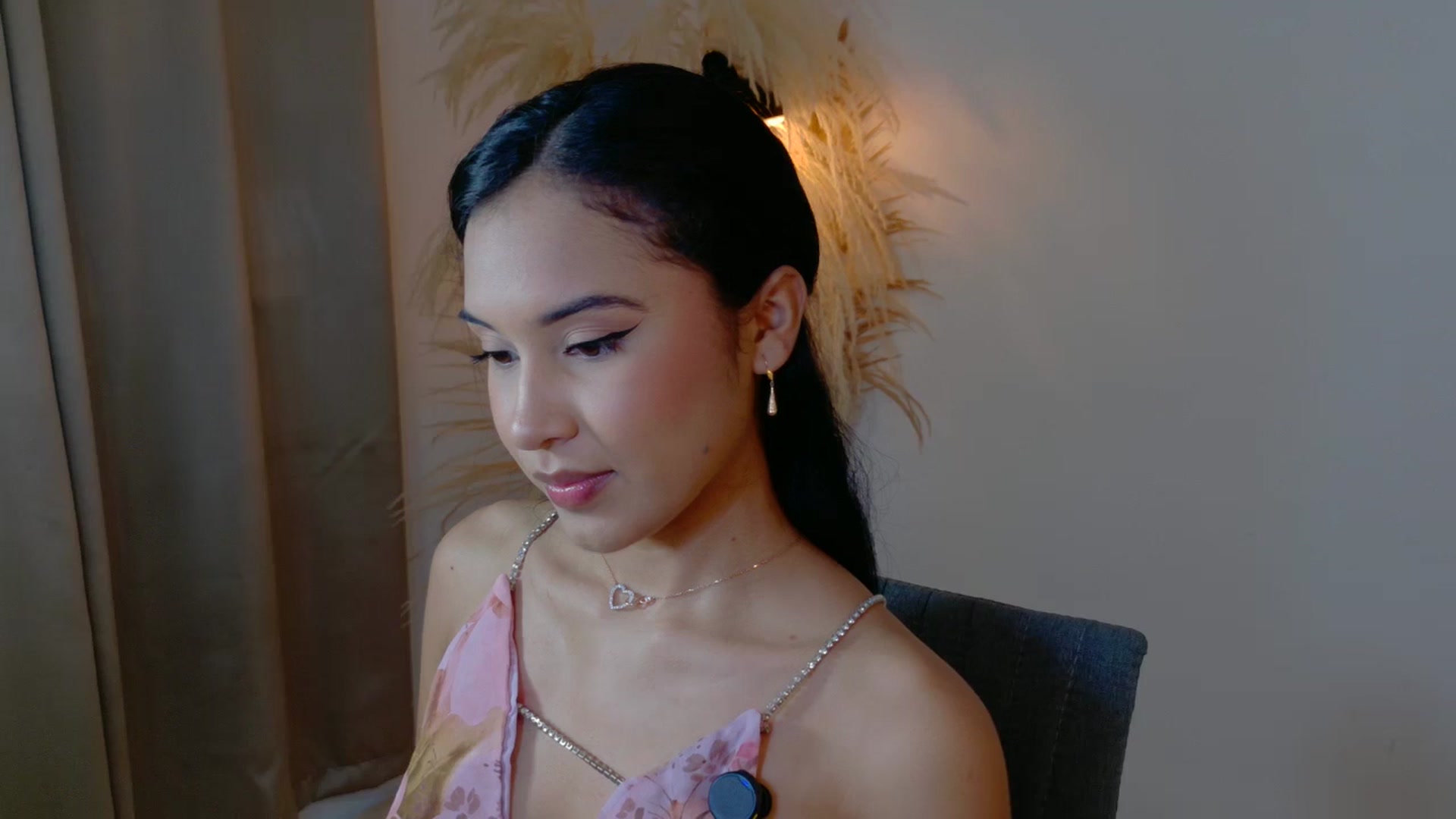 Gallery image thumbnail from Arielle_1's myfreecams stream on, 10/11/2025, 22:38 image 4 of 20