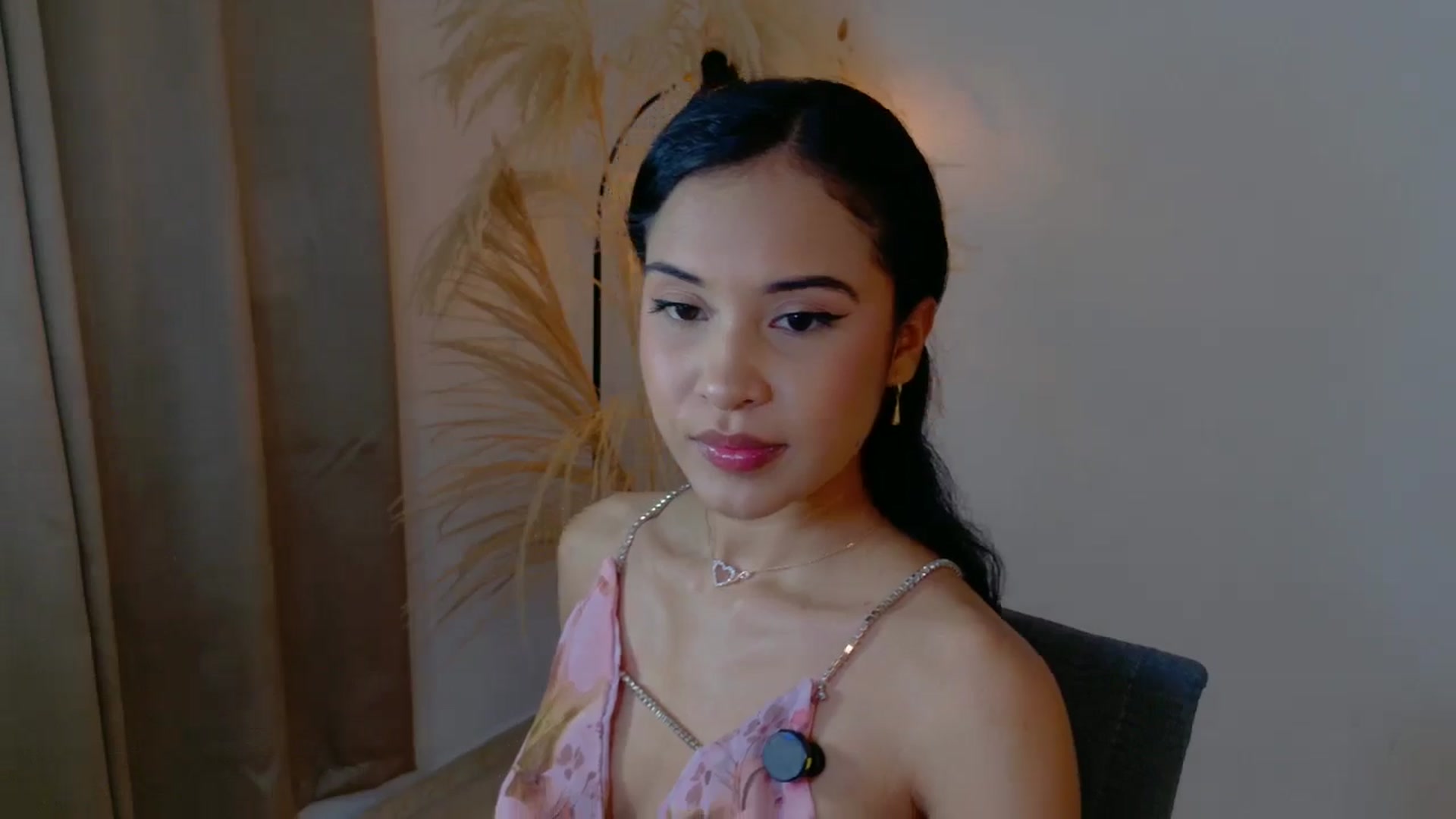 Gallery image thumbnail from Arielle_1's myfreecams stream on, 10/11/2025, 22:38 image 14 of 20