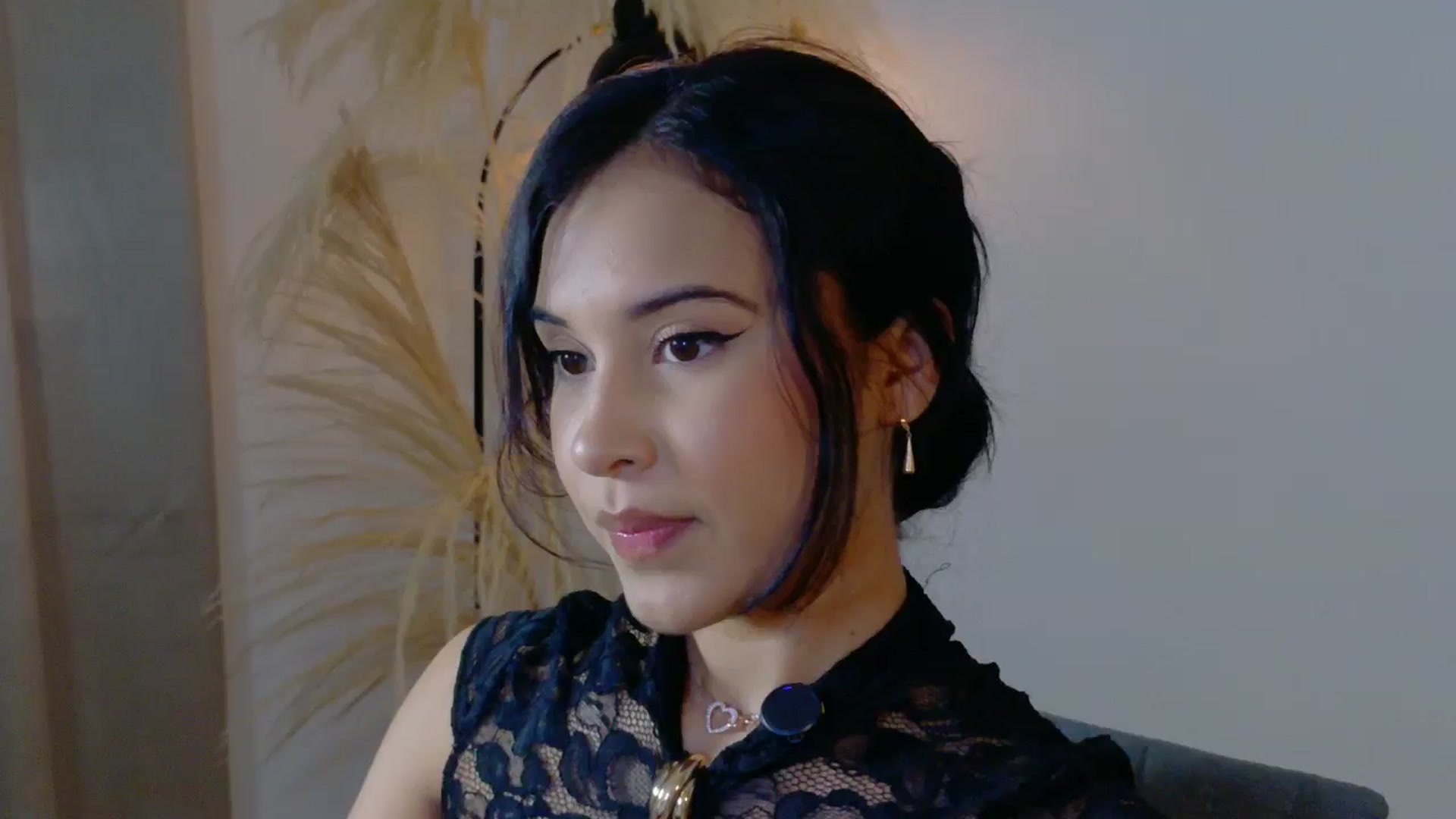 Gallery image thumbnail from Arielle_1's myfreecams stream on, 10/11/2025, 23:46 image 1 of 20