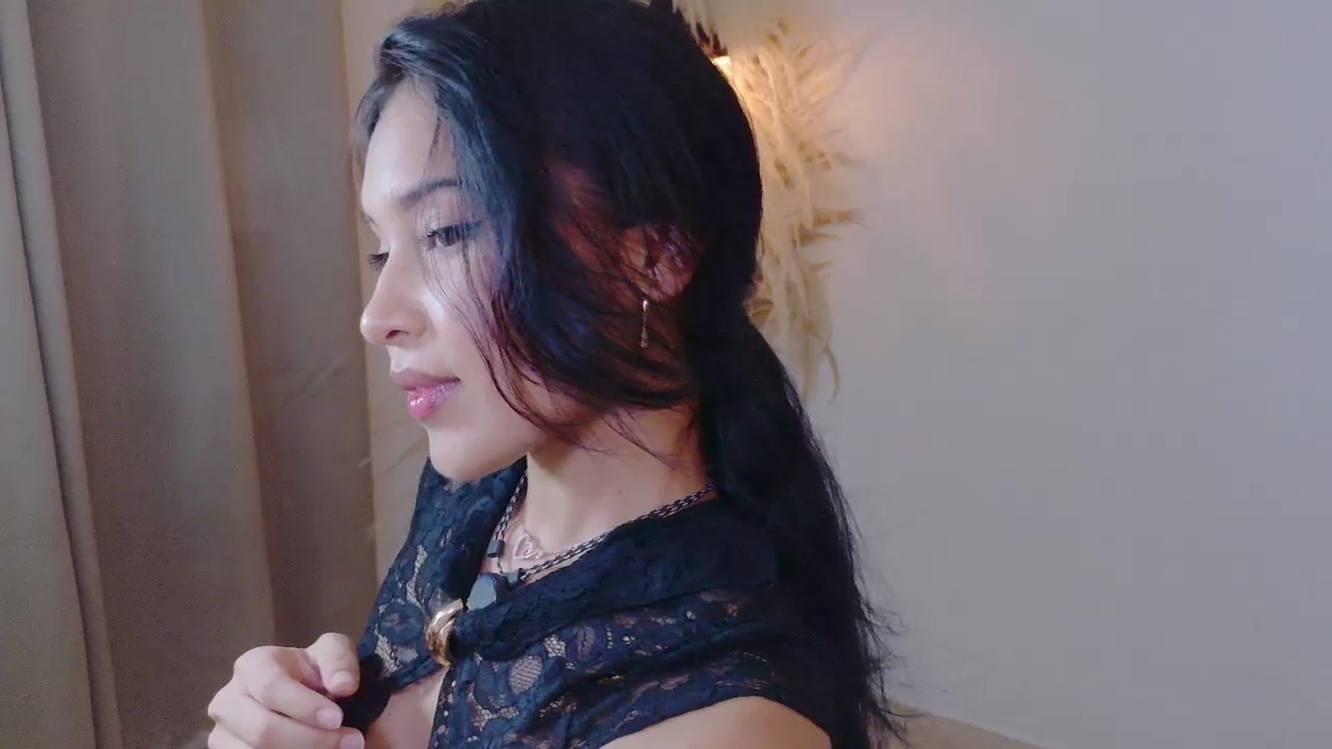 Gallery image thumbnail from Arielle_1's myfreecams stream on, 10/12/2025, 01:52 image 15 of 20