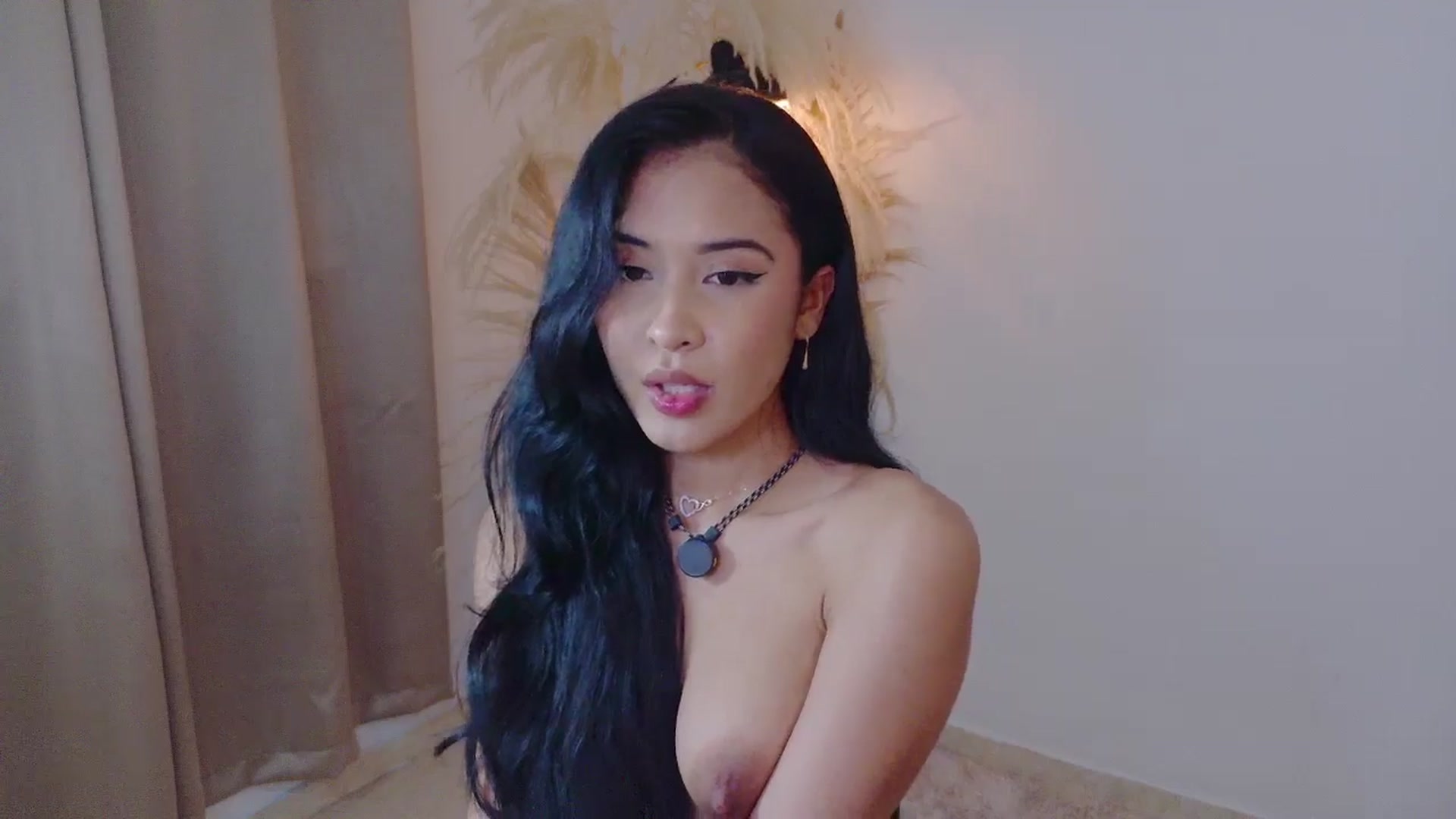 Gallery image thumbnail from Arielle_1's myfreecams stream on, 10/12/2025, 01:52 image 5 of 20
