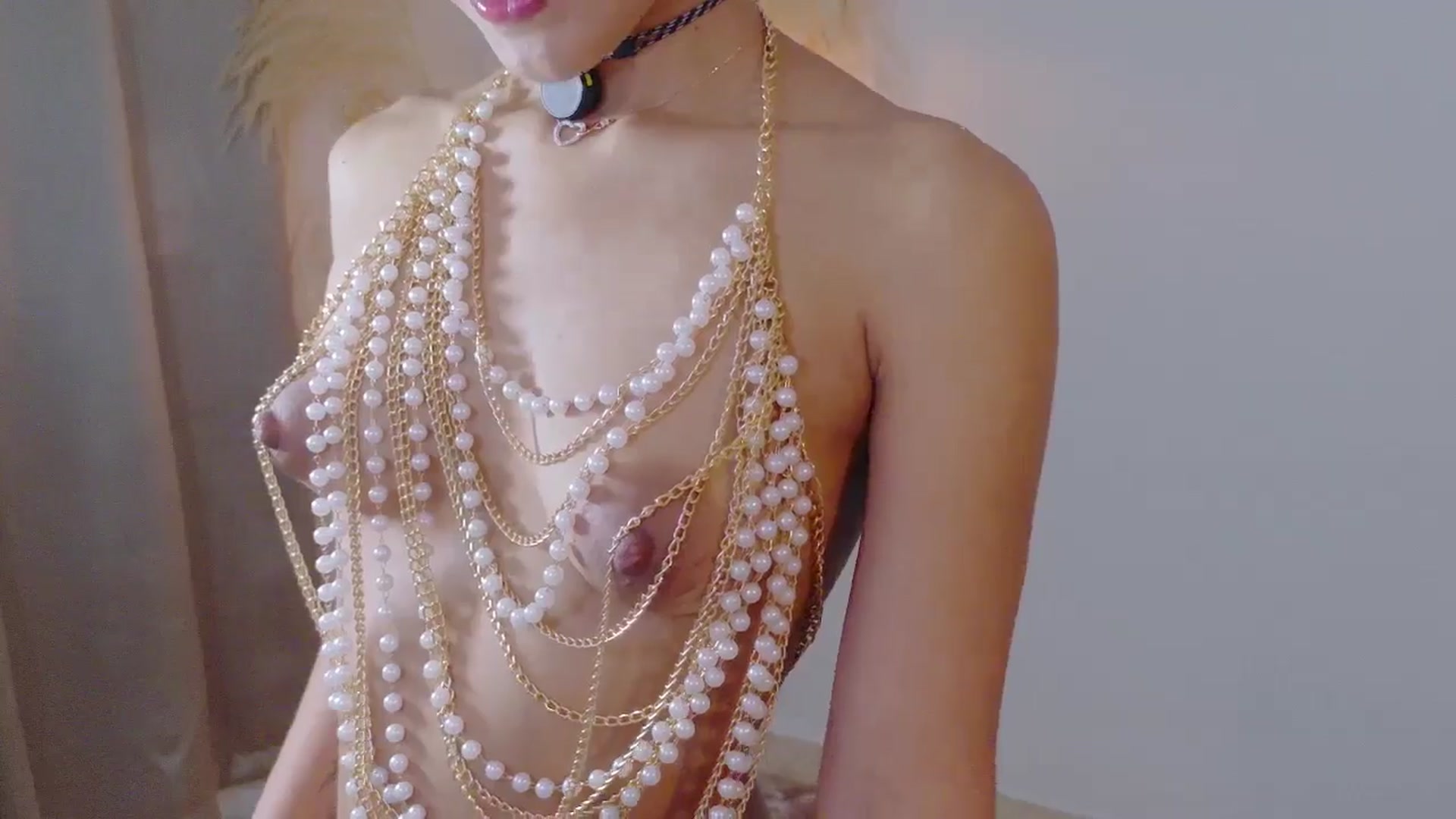 Gallery image thumbnail from Arielle_1's myfreecams stream on, 10/13/2025, 23:08 image 7 of 20