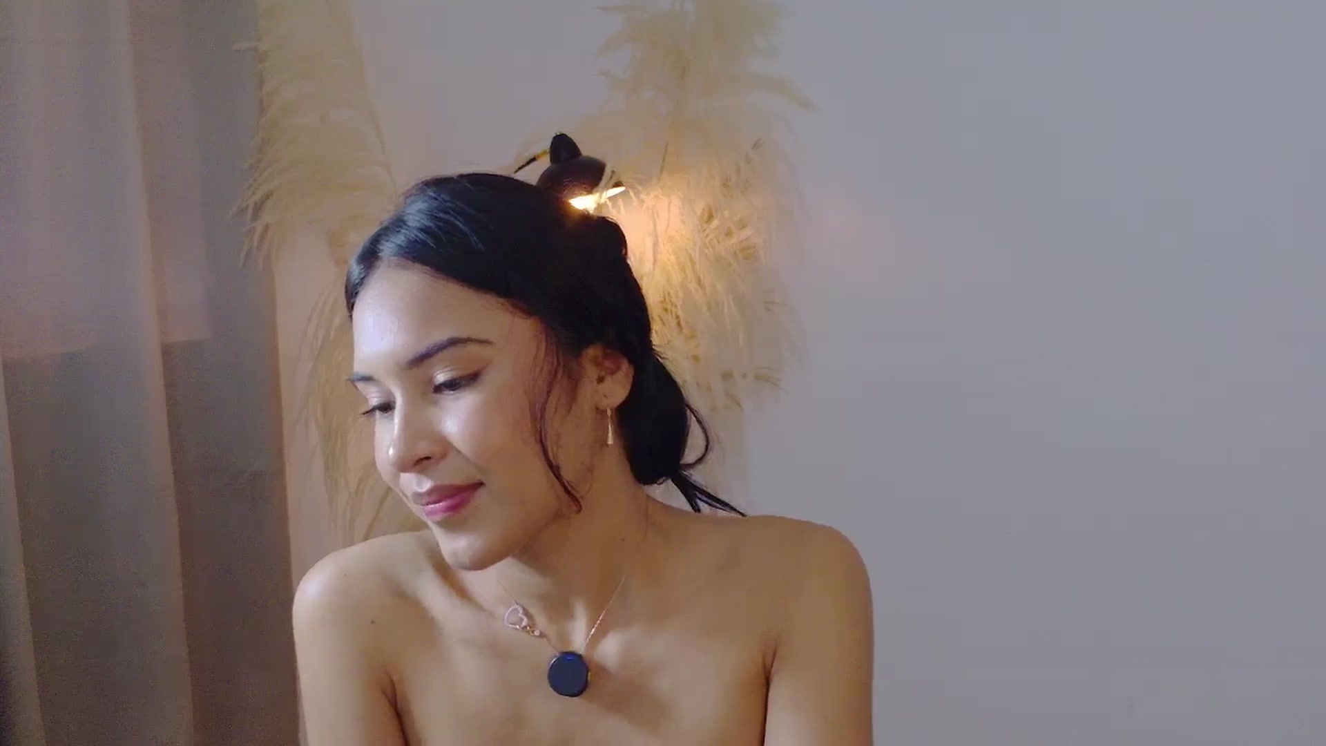Gallery image thumbnail from Arielle_1's myfreecams stream on, 10/15/2025, 17:26 image 19 of 20