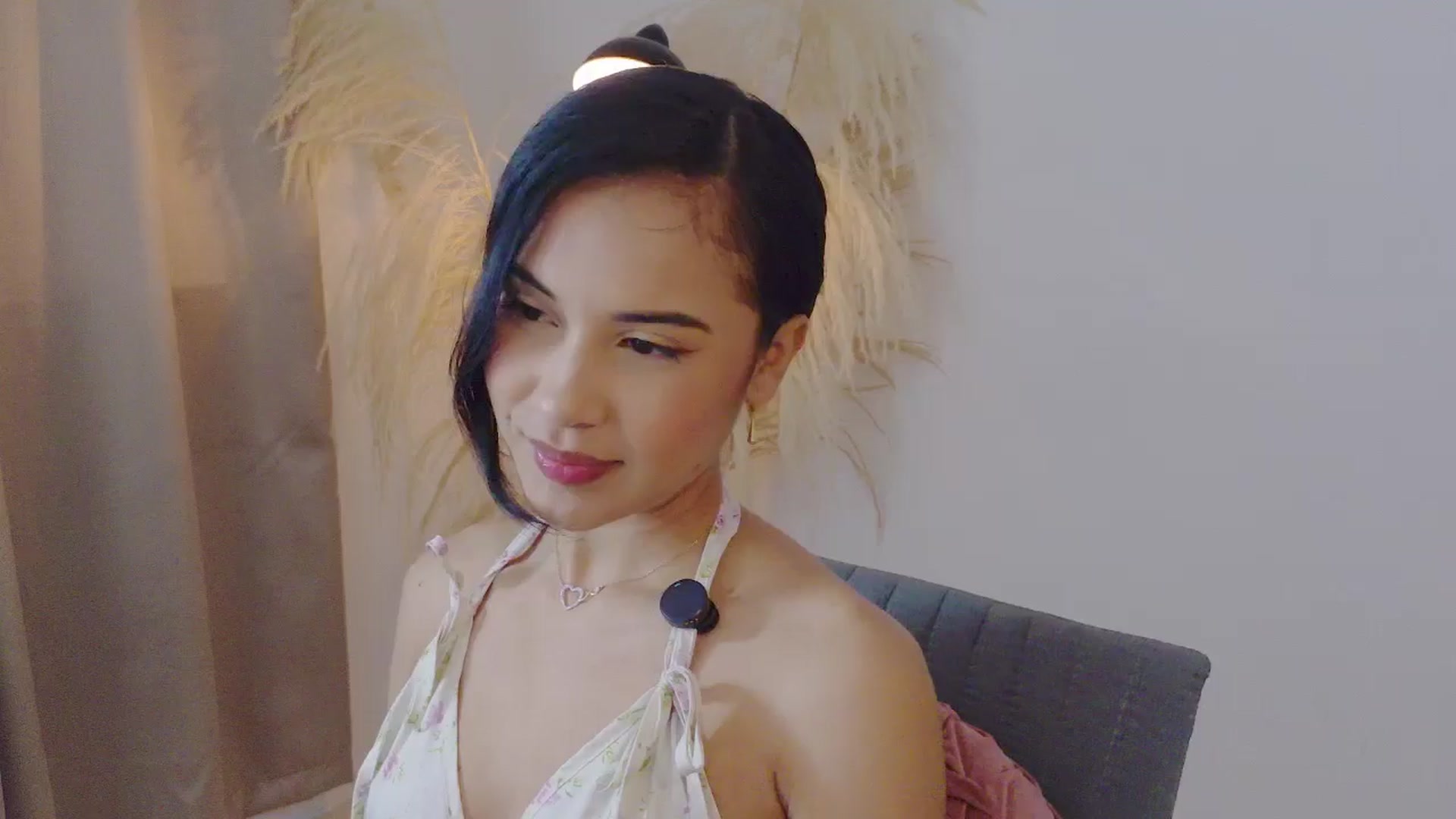Gallery image thumbnail from Arielle_1's myfreecams stream on, 10/17/2025, 15:00 image 1 of 20