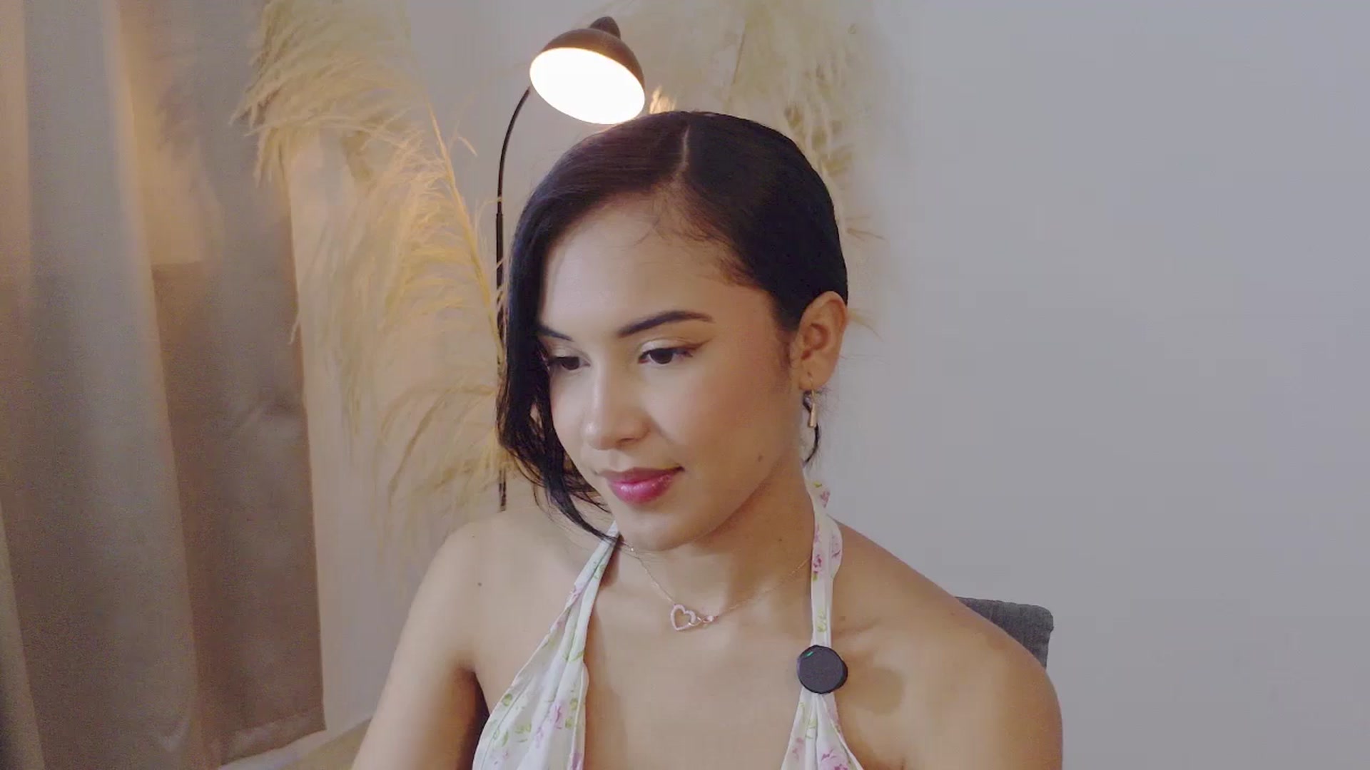 Gallery image thumbnail from Arielle_1's myfreecams stream on, 10/17/2025, 15:00 image 5 of 20