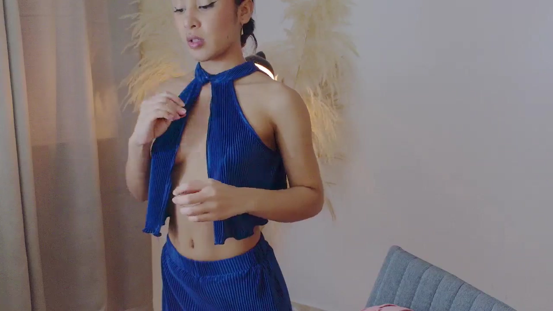 Gallery image thumbnail from Arielle_1's myfreecams stream on, 10/18/2025, 15:37 image 16 of 20