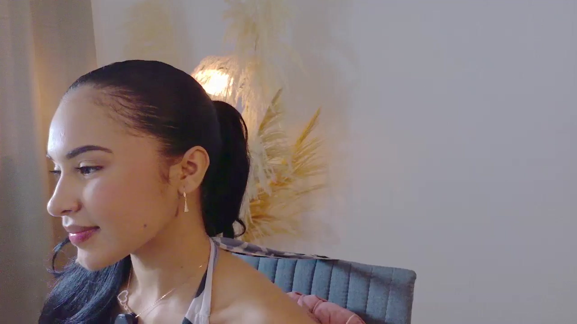 Gallery image thumbnail from Arielle_1's myfreecams stream on, 10/21/2025, 14:43 image 16 of 20